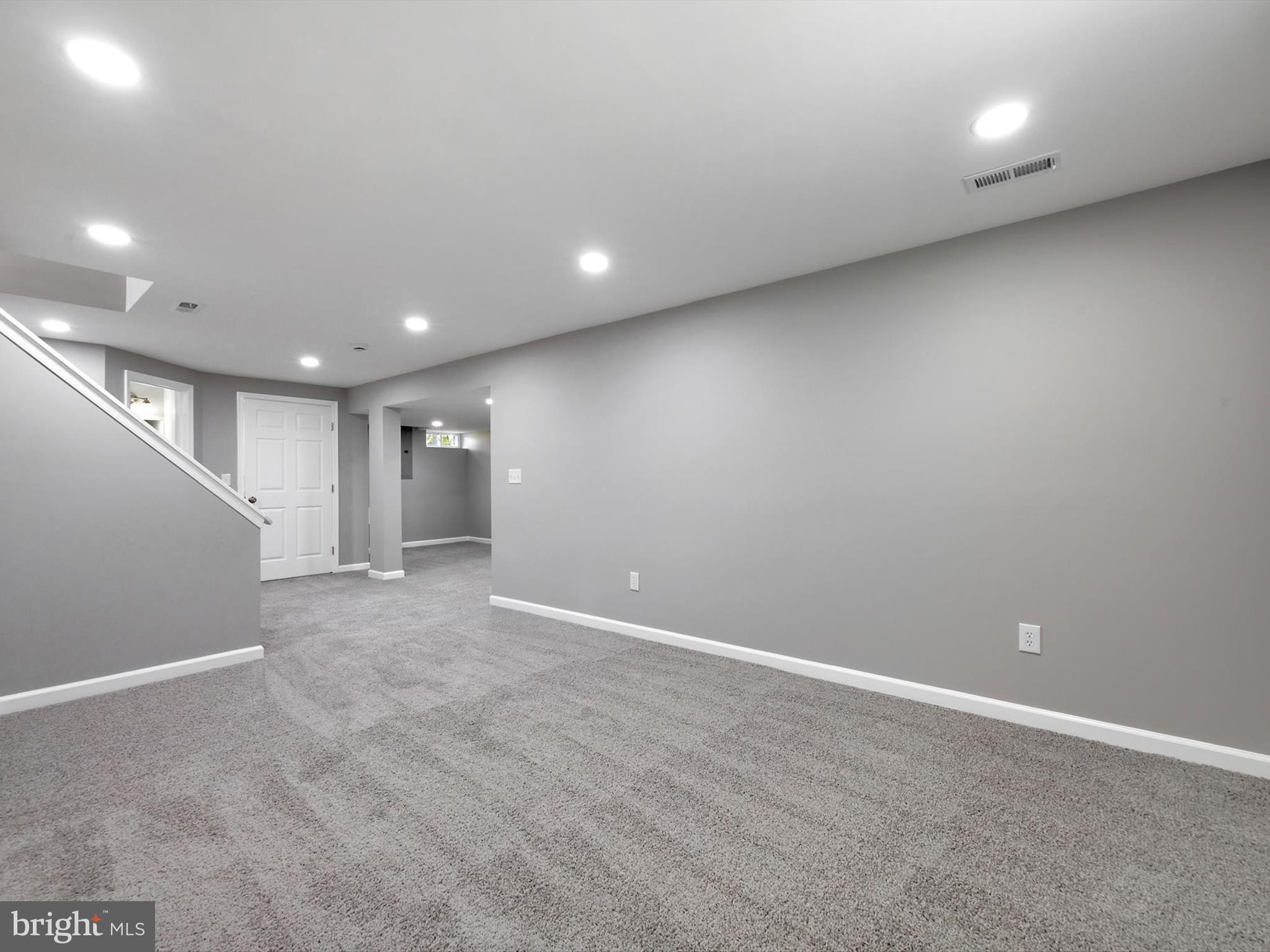 SUNRISE BEACH - Residential