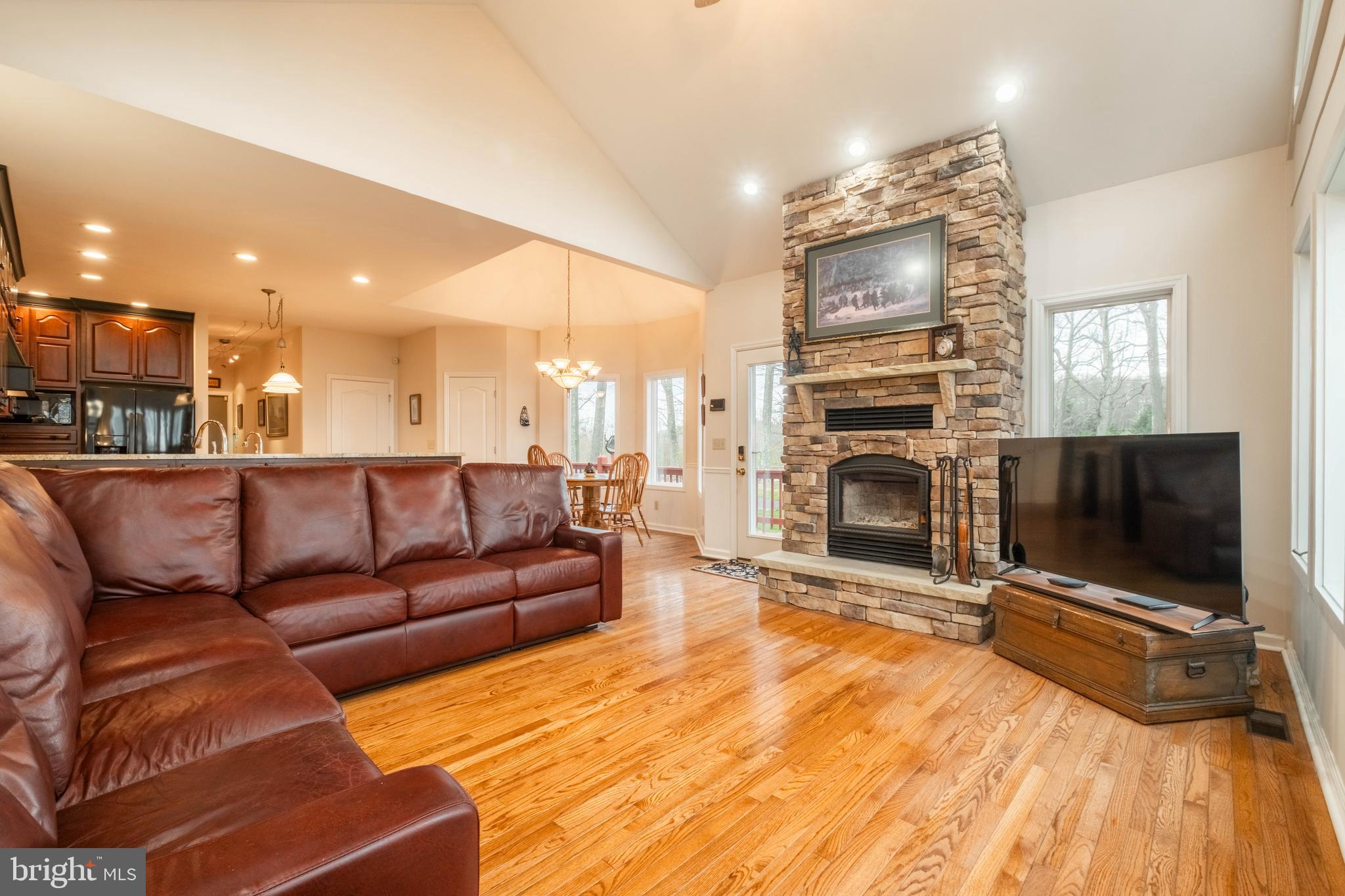 790 SUNSET RIDGE DRIVE