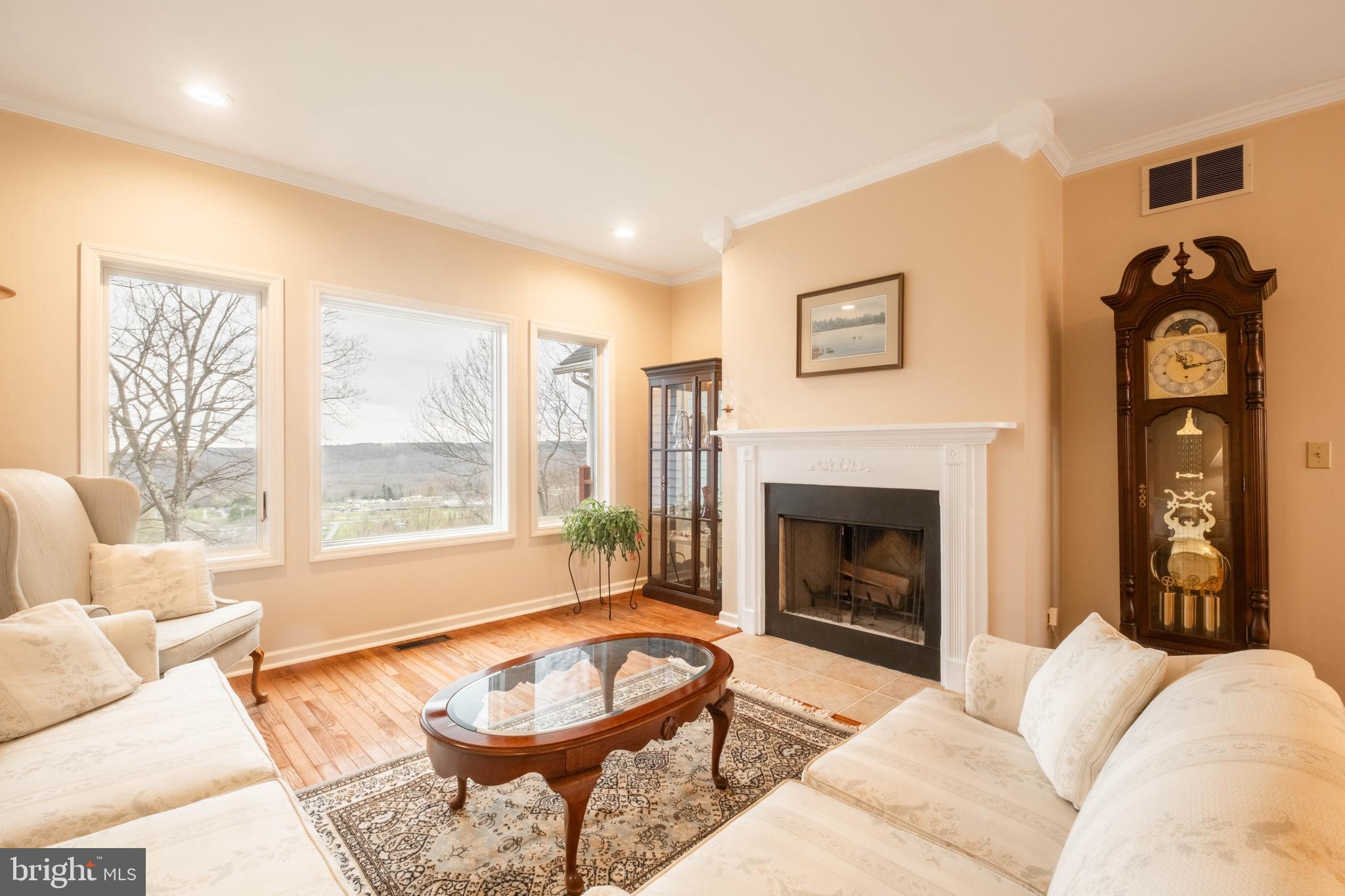 SUNSET RIDGE - Residential