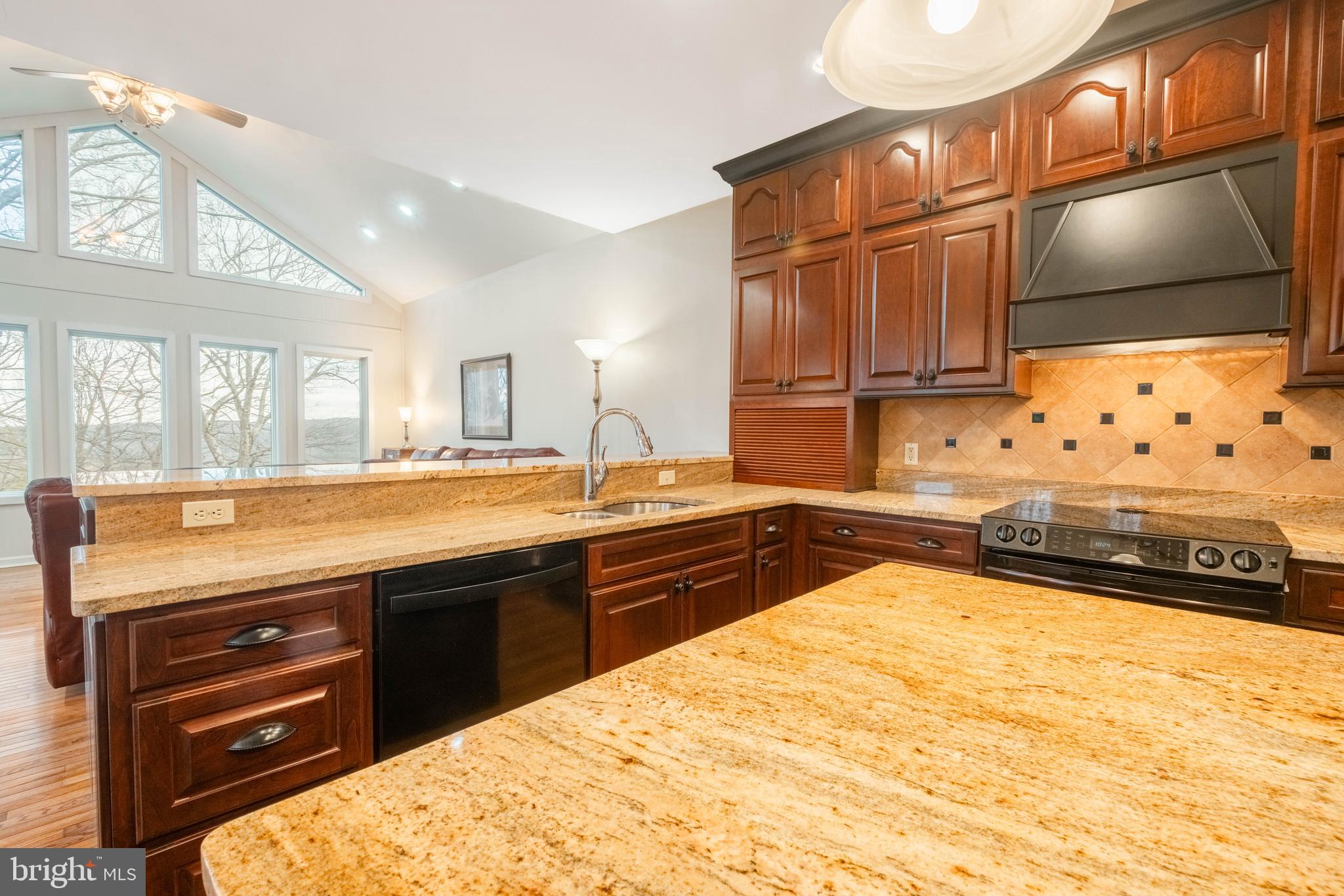 790 SUNSET RIDGE DRIVE