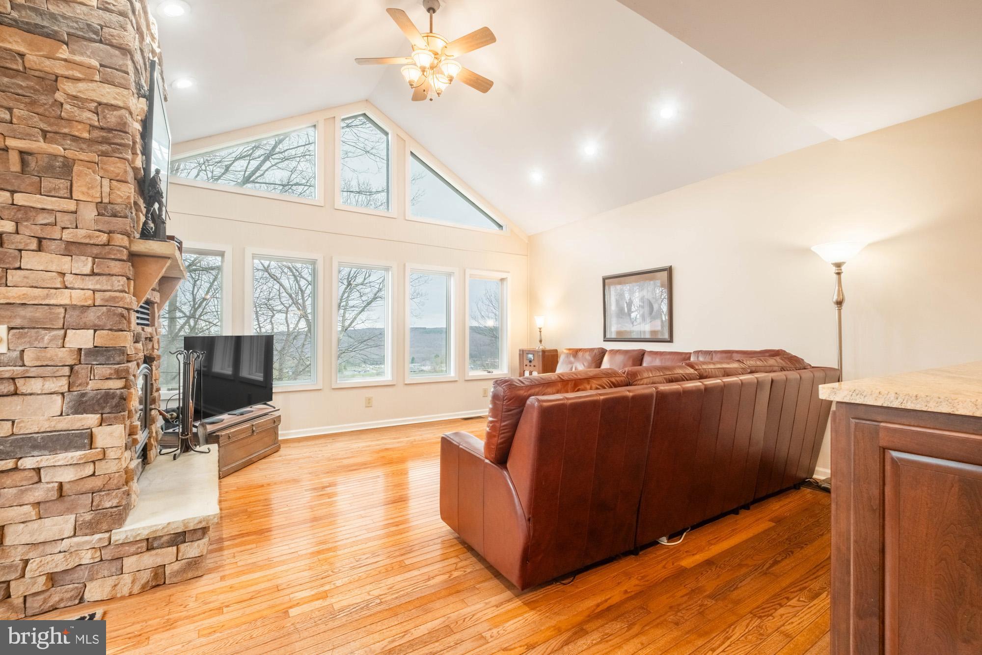 SUNSET RIDGE - Residential