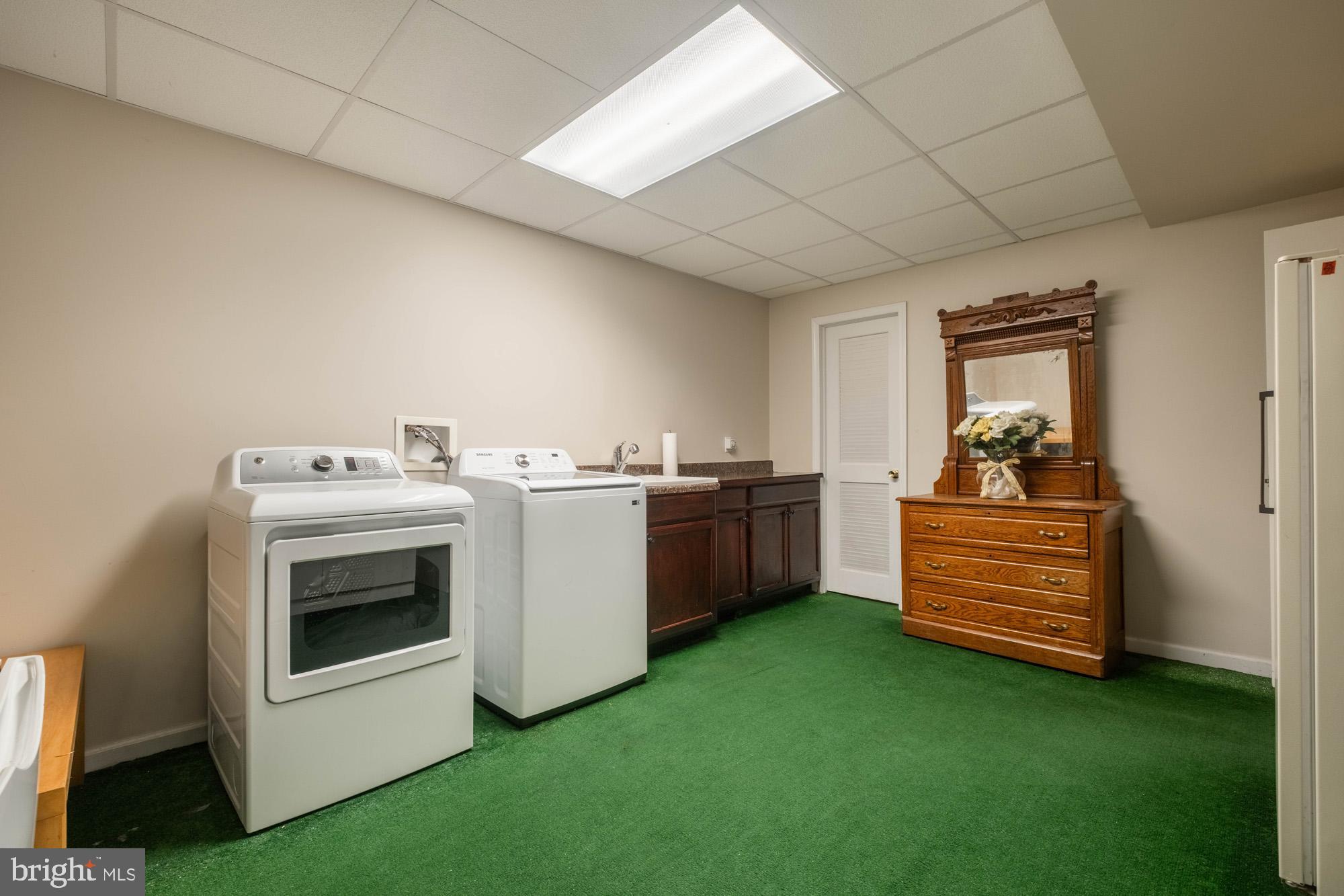 SUNSET RIDGE - Residential