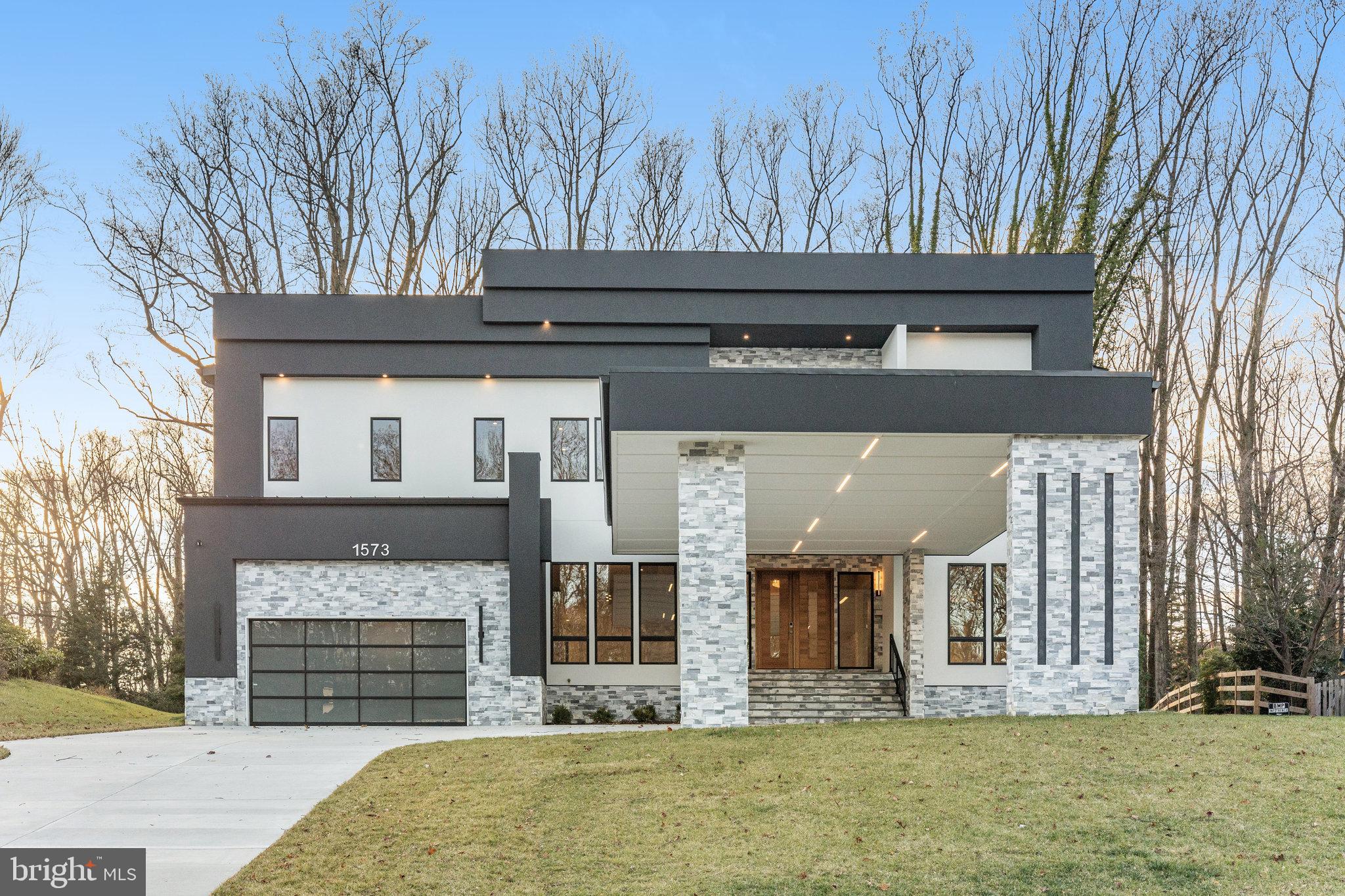 FOREST VILLA WOODS - Residential