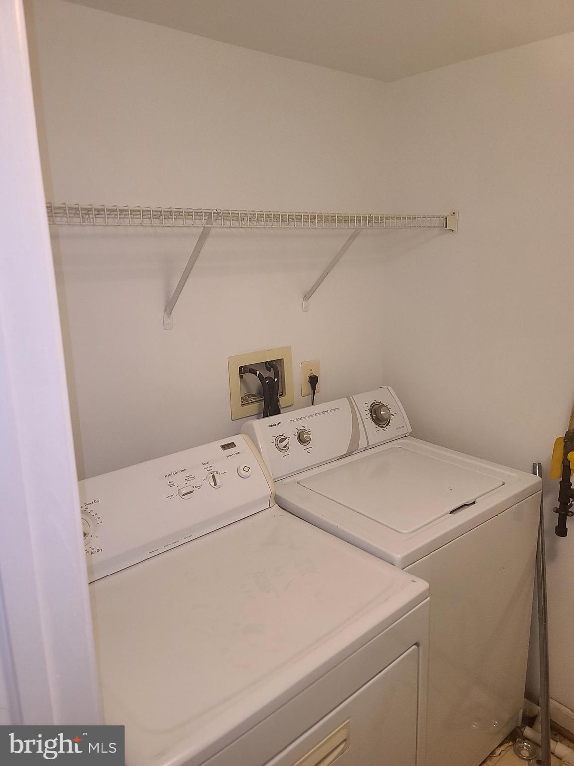 WOODVIEW VILLAGE WEST - Residential