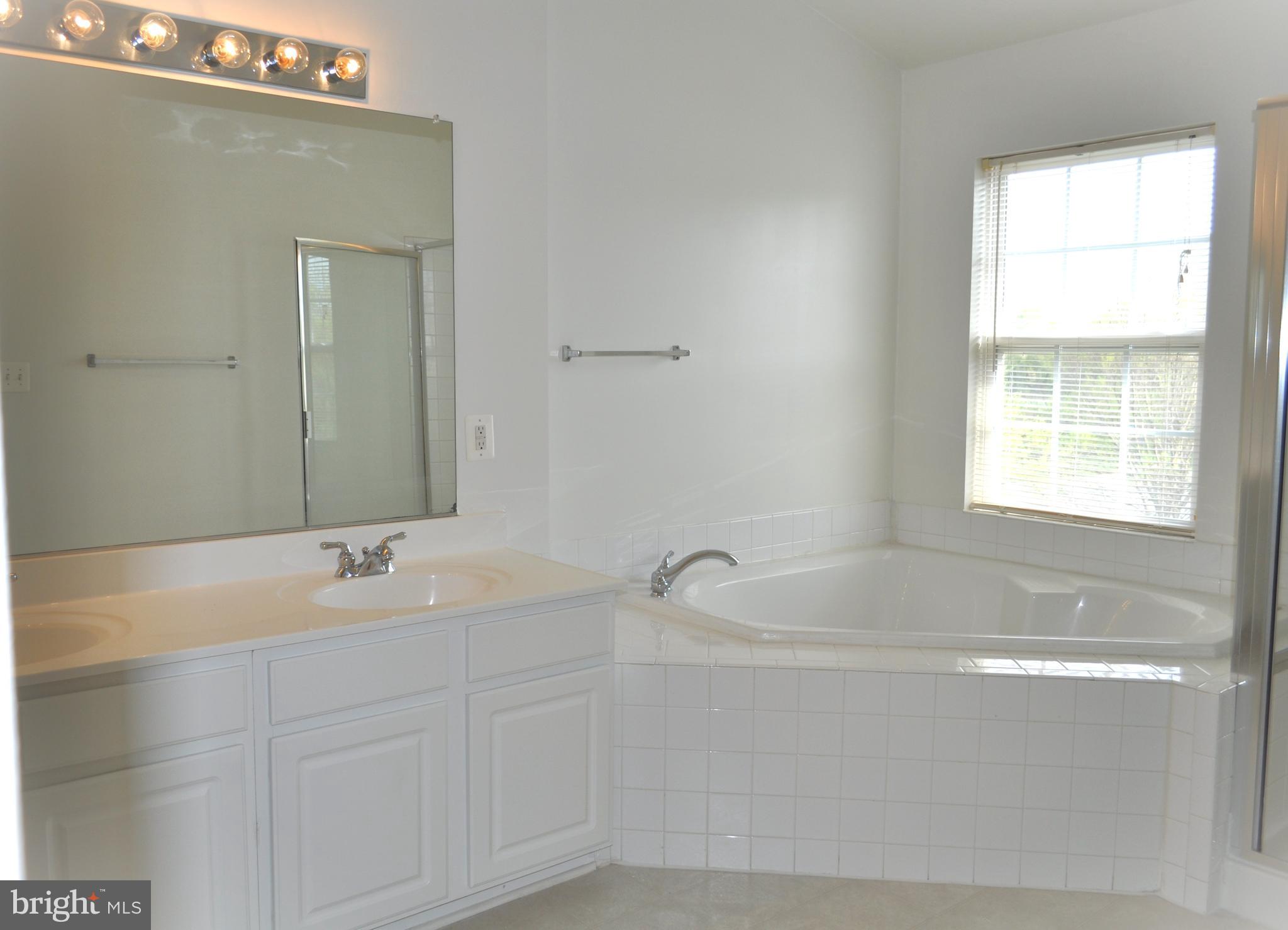 SOUTH RIDING - Residential Lease