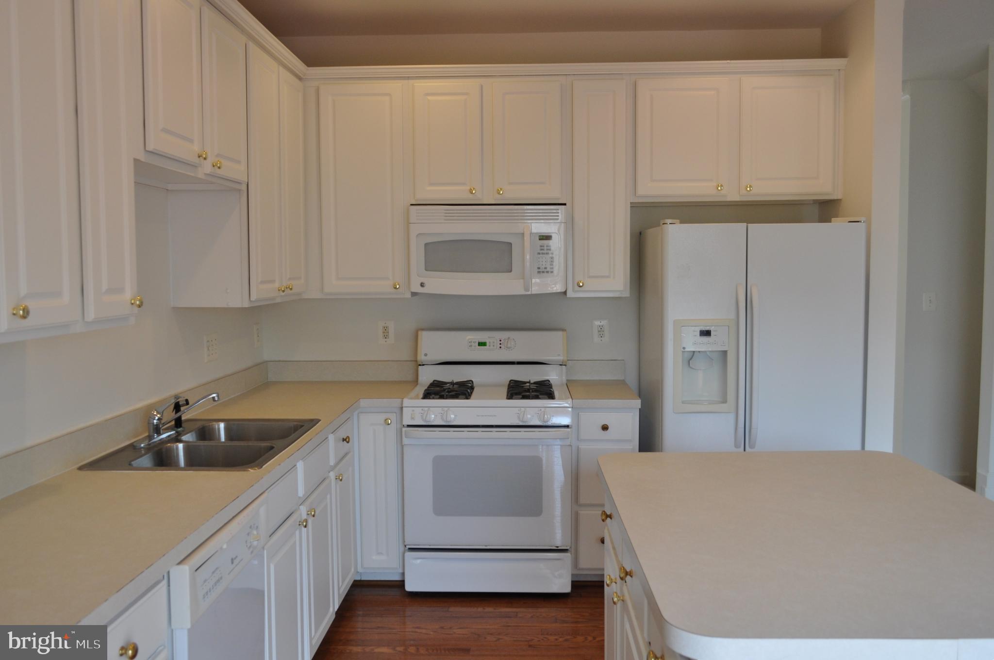 SOUTH RIDING - Residential Lease