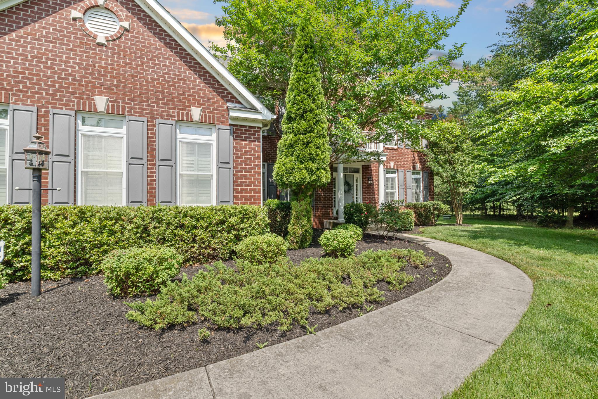 9053 JOHN SUTHERLAND LANE