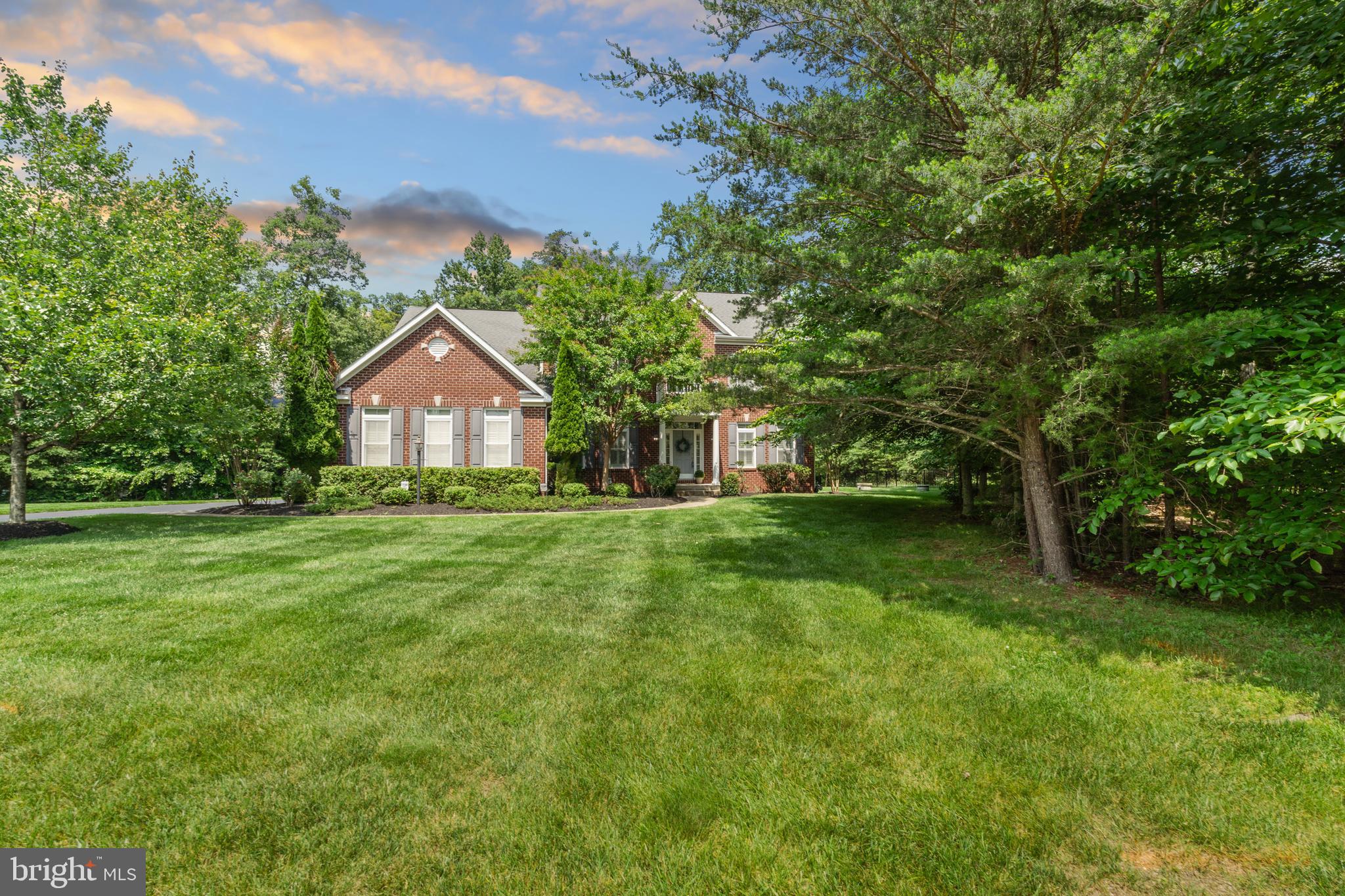 9053 JOHN SUTHERLAND LANE
