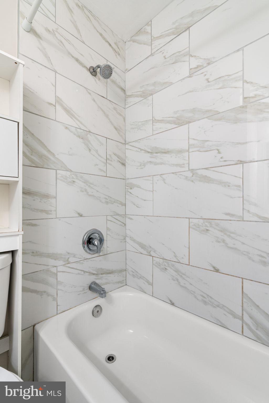 DALE CITY - Residential Lease