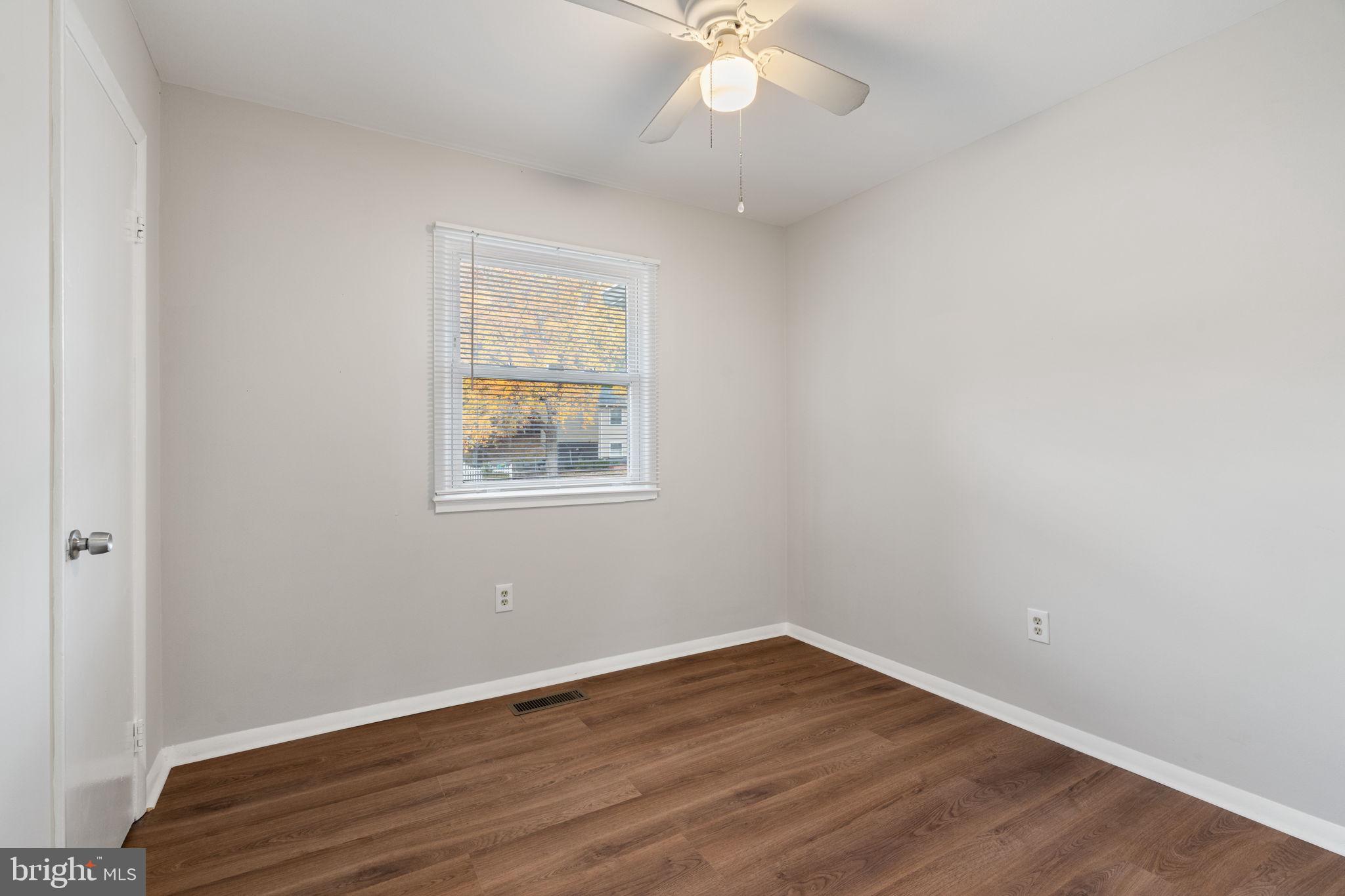 DALE CITY - Residential Lease