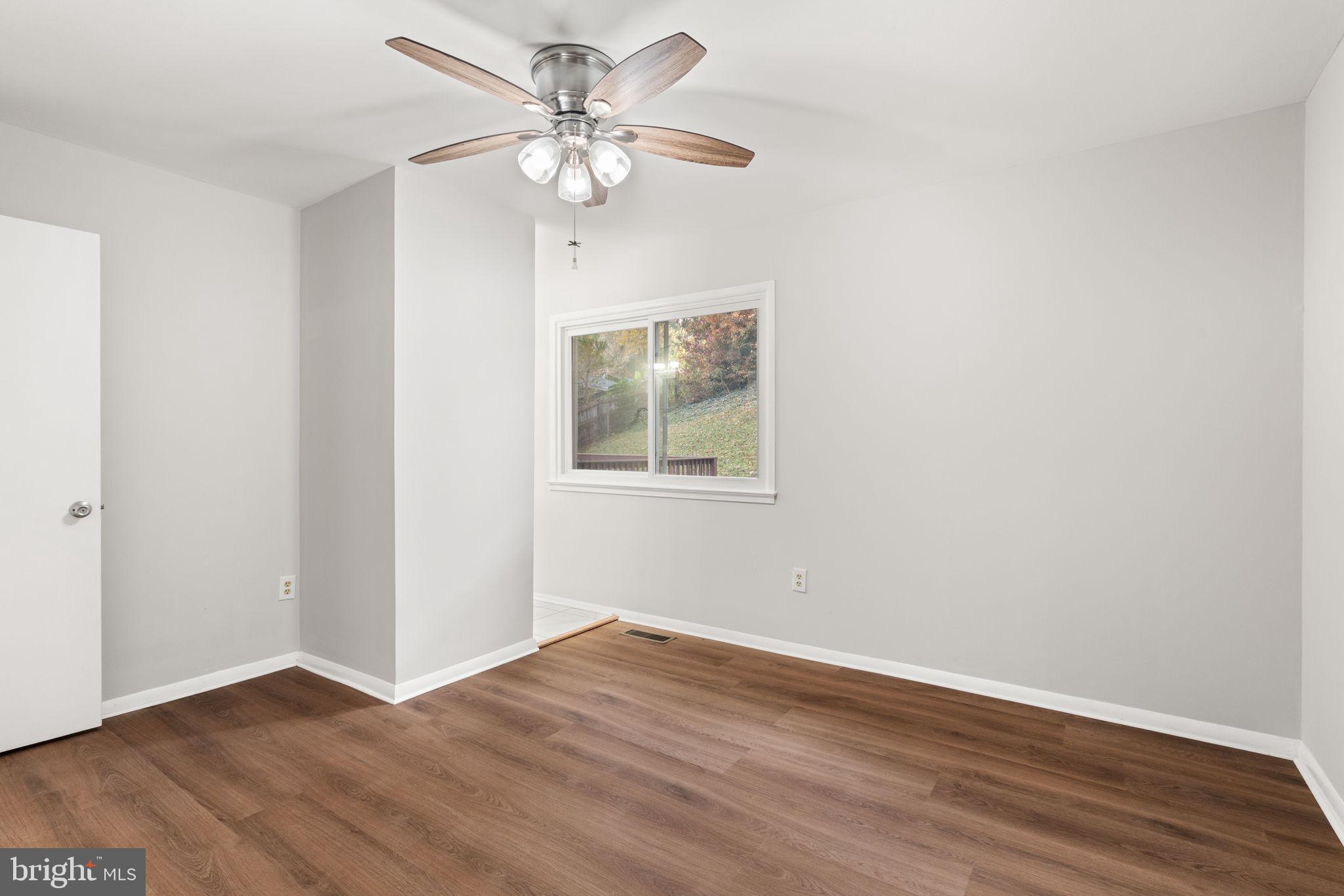 DALE CITY - Residential Lease