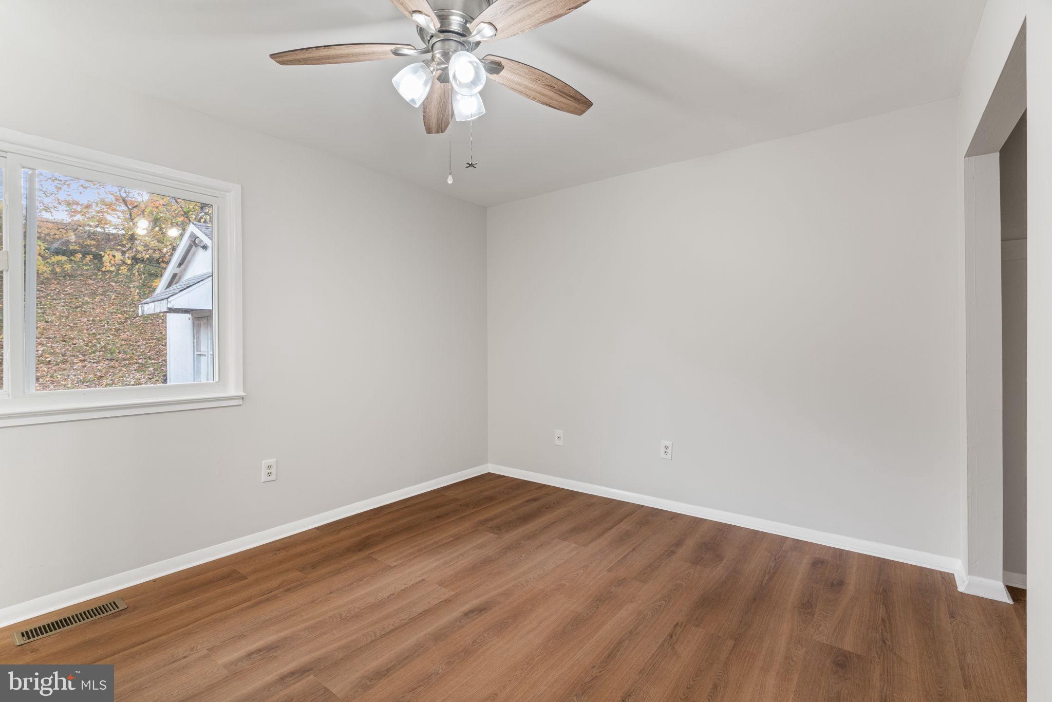 DALE CITY - Residential Lease