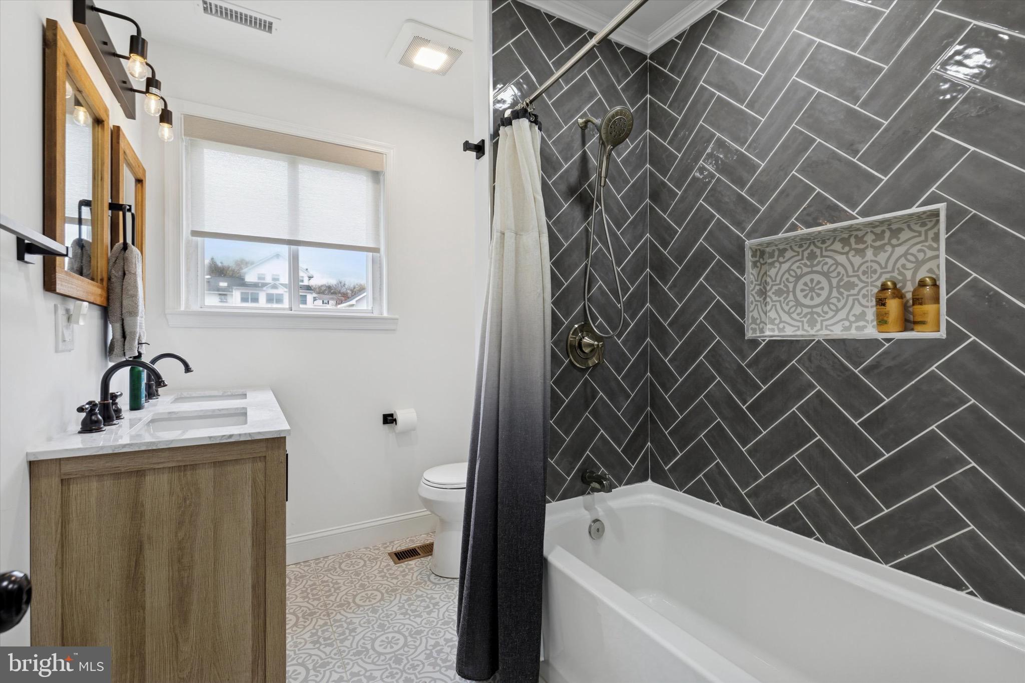 NORRITON WOODS - Residential