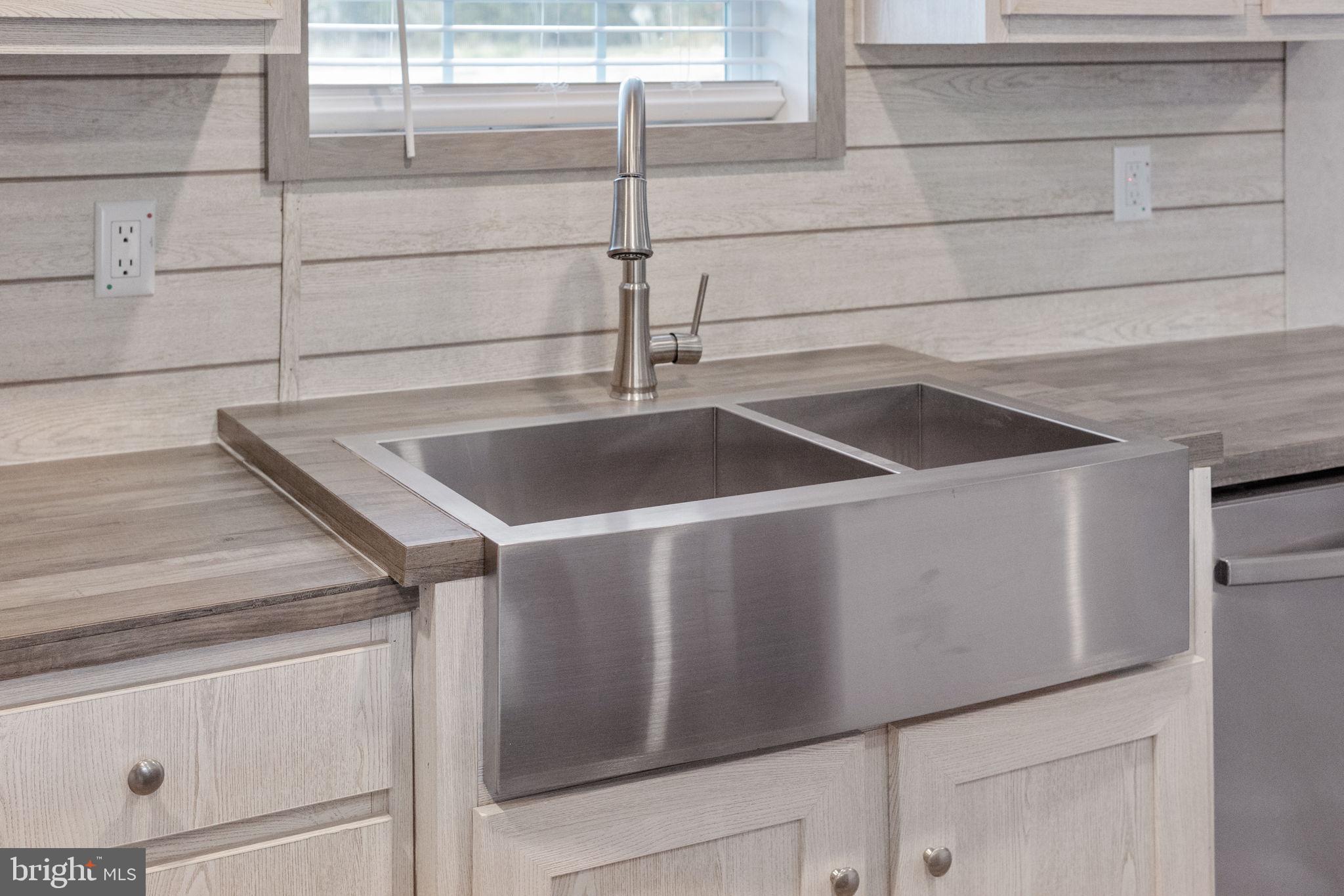 TOWN OF GORDONSVILLE - Residential