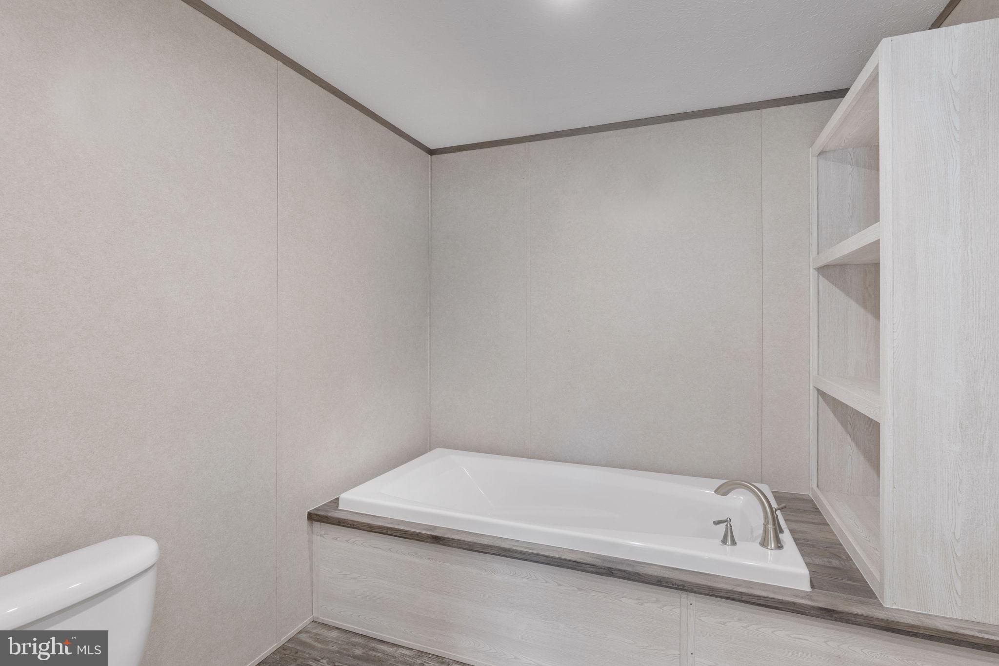 TOWN OF GORDONSVILLE - Residential