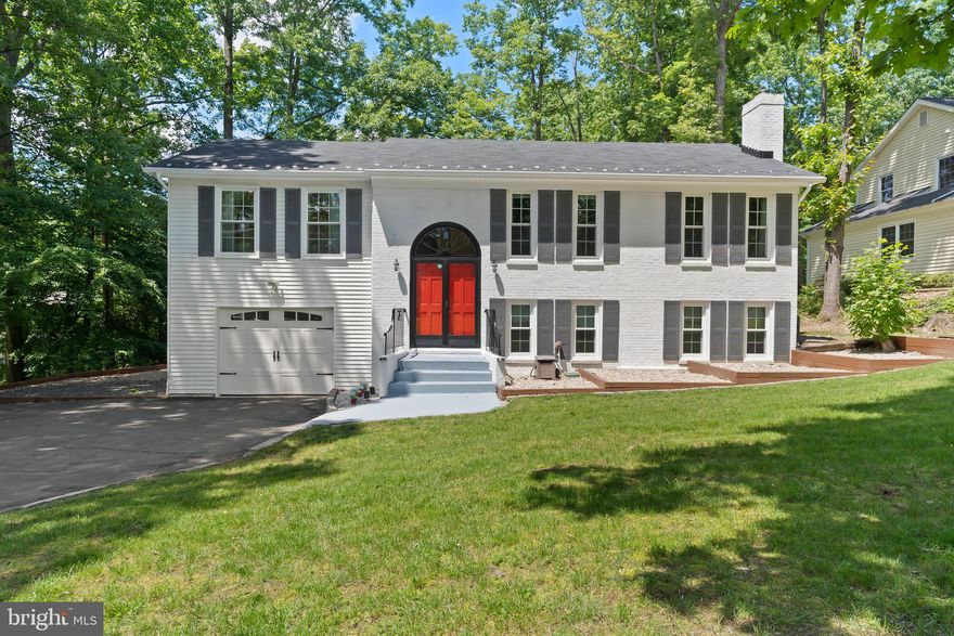 This One Checks All the Boxes!  Move In Ready 5BR, 3BA, Split Has Been Updated with the Finest of Materials & High-End Appliances...Nothing to do but Unpack & Enjoy Your New Home and Community!  Highlights & Features Include: Renovated, Professional Grade, Gourmet Center Island Kitchen w/Sub Zero & Thermador Stainless Steel Appliances, Carerra Style Quartz Counters, Subway Tile Backsplash & Shaker Style Cabinetry w/Soft Close; Wide Plank Hardwood Floors t/o Most of Main Level; UPDATED LED Recessed Lighting and Designer Light Fixtures;  UPDATED Baths w/Imported Tile, Furniture Style Backsaver Vanities, Moen Faucets, HE Toilets, Shiplap & Tile Walls PLUS Dual Sinks & Oversized Shower w/Glass Door Enclosure in Primary Bath; Bedroom Closets w/Organizers.  The Lower Level Features 2 More Bedrooms, Another Full Bath w/Tub-Shower & Rec Room w/Kitchenette/Wet Bar & Wood Burning Fireplace w/Gas Log Insert.   Other Highlights Include an Oversized 1 Car Garage w/Epoxy Floor, Shelving, Workbench & UPDATED Insulated Carriage Style Door; Updated Water Heater(2016), Roof(2020) & Gutters(2021); Updated Vinyl, Double Pane, Double Hung Insulated Windows(2021); Interior Just Painted, Deck Sealed & Mulch Spread; Level Yard & Driveway; Premium Location in Section 1 w/Quick Access to Front Gate, Marina, Pool, Dog Park, Community Garden, Government Island, Stables, Jog/Walk Trails and Easy Access to I95, Quantico, Shopping, Restaurants and Much More. Aquia Harbour Amenities include: Two Pools; State Certified Police Force; Fire Dept; Marina w/Boat Ramp & Fishing Pier; Kayak/Canoe Launches; Golf Course w/Pro Shop, Putting Green, Driving Range & the World Famous Clubhouse @ Aquia Harbour Restaurant; Dog Park; Horse Stables, Riding Areas/Trails & Pens; Secure Storage Lot; Community Garden; PreSchool; Fishing Park; 8 Other Parks w/Tot Lots, Tennis, Basketball & Abundant Wildlife Including Bald Eagles in the Sky Above! The Harbour also features Great Community Events including Independence Day Celebration w/Fireworks, Oktoberfest, Movie/Game Nights and So Much More!!!! ***Any Offer Submissions Prior To and Over the Weekend Need to be Received by Sunday Night 6/2 for Review and Response on Monday 6/3**