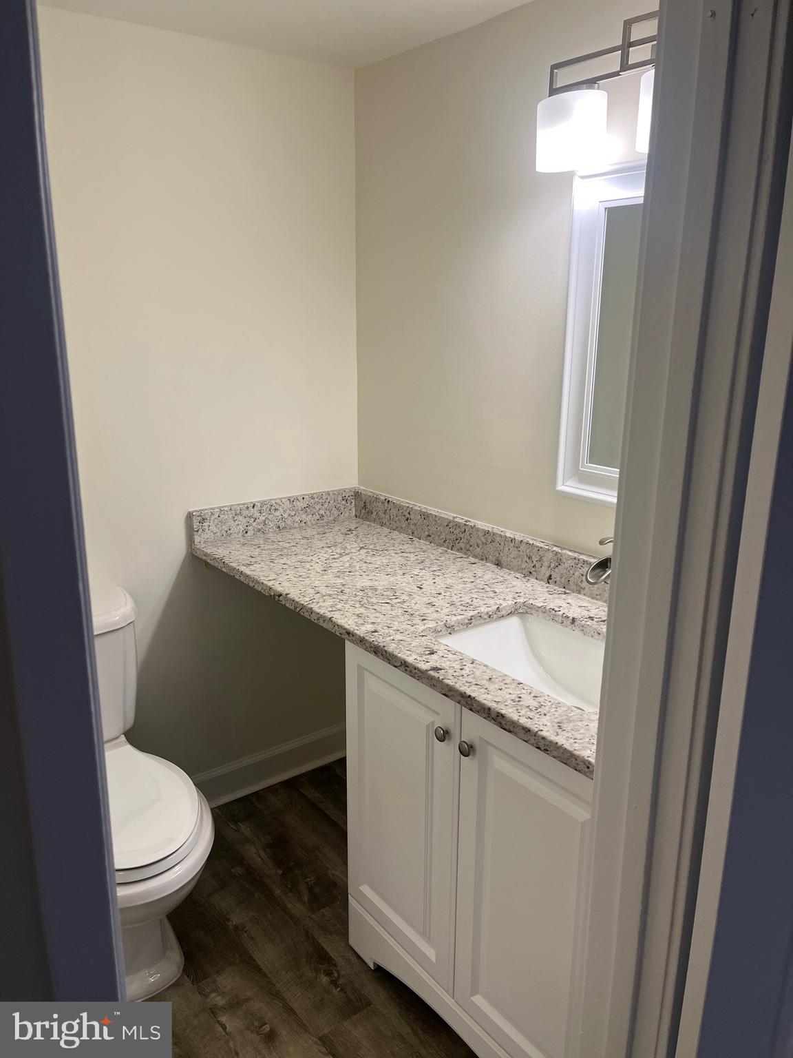 SHADOW OAKS - Residential Lease