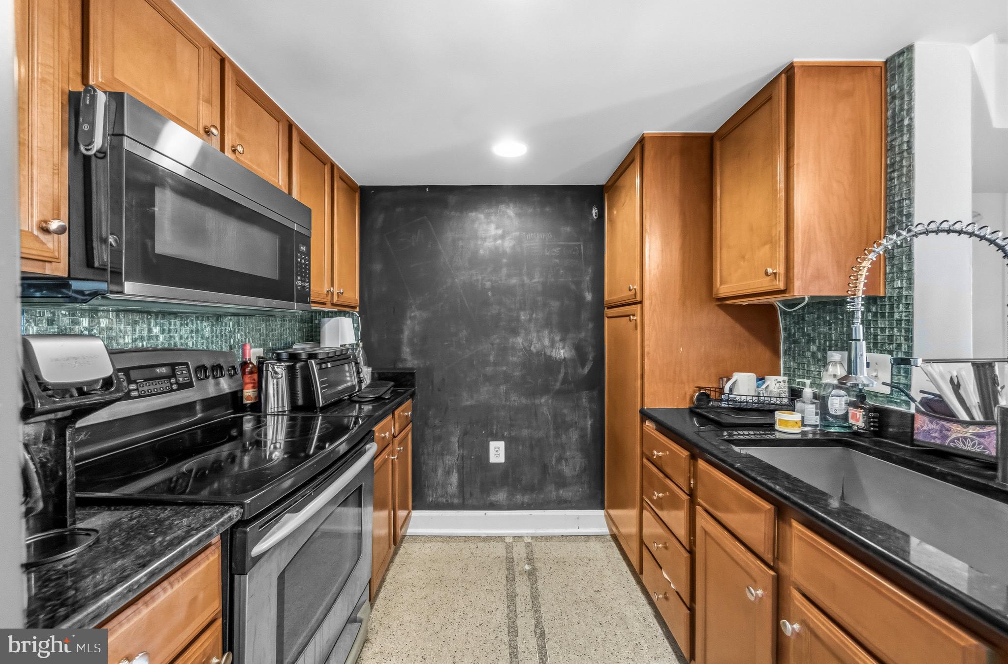 CARLTON HOUSE - Residential