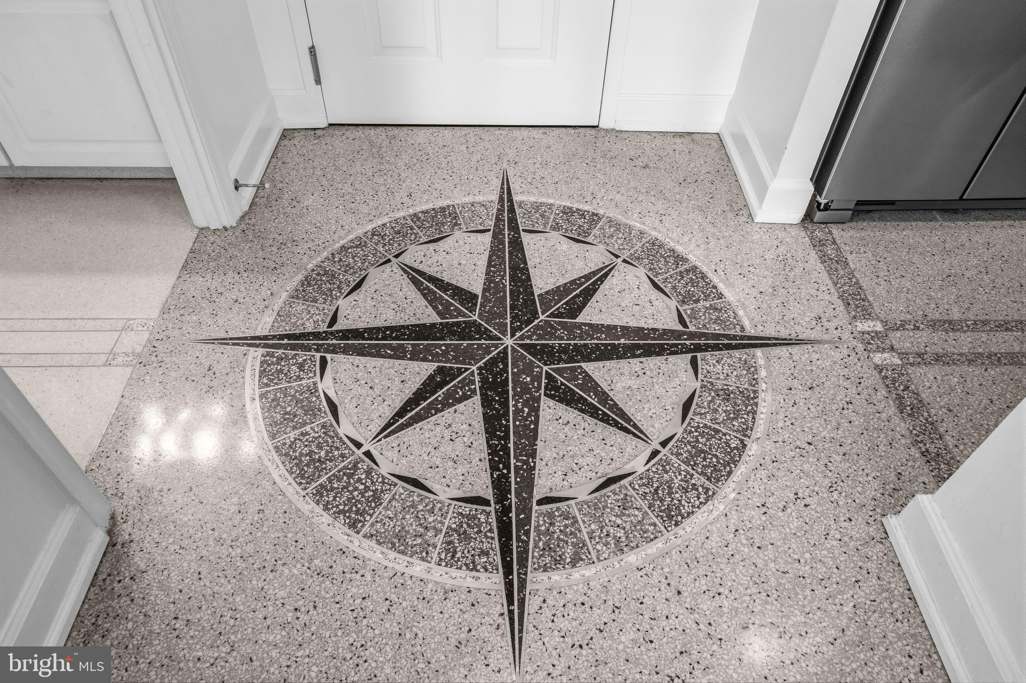 CARLTON HOUSE - Residential