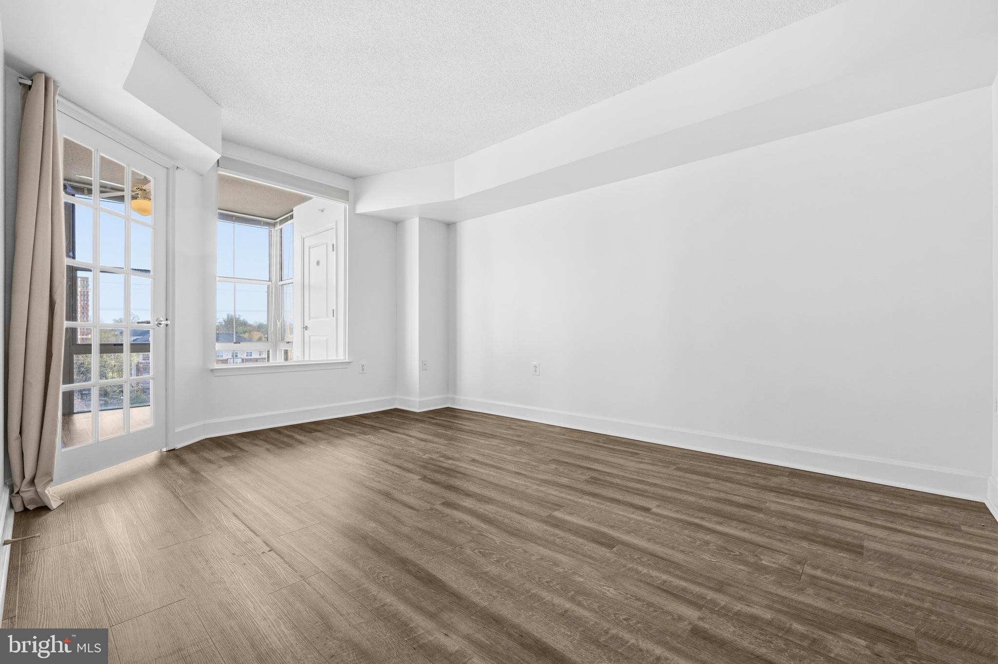 CARLTON HOUSE - Residential