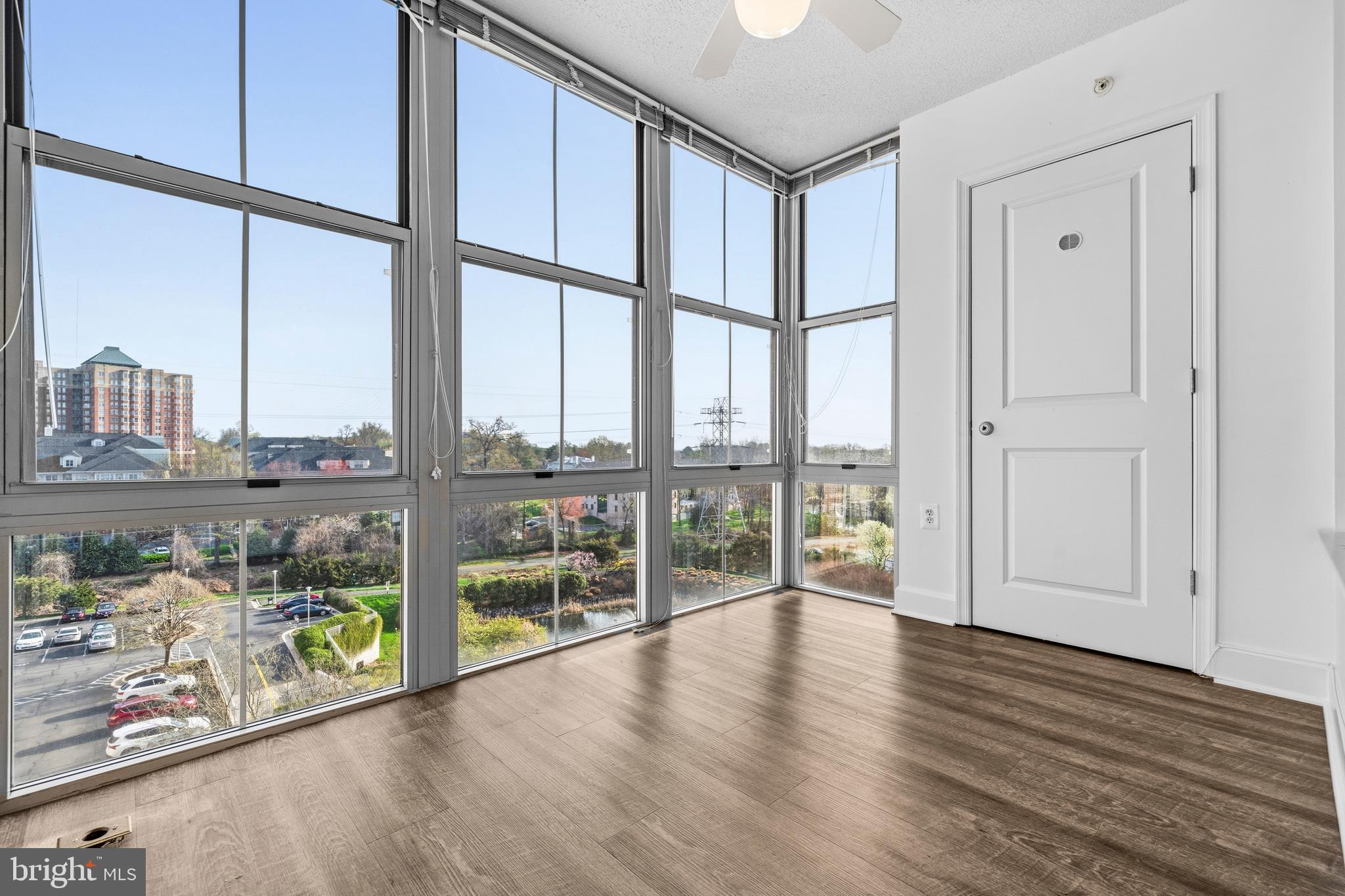 CARLTON HOUSE - Residential