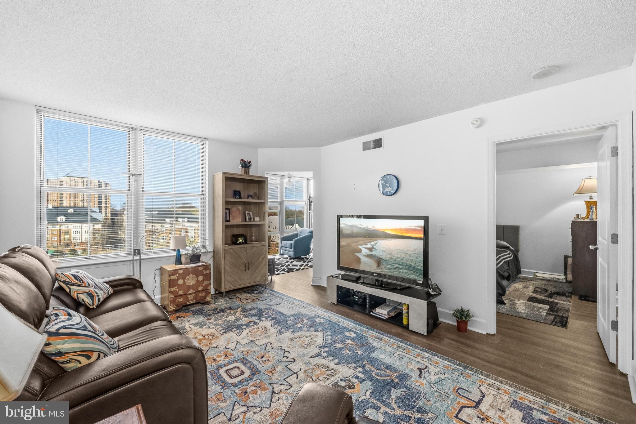 CARLTON HOUSE - Residential