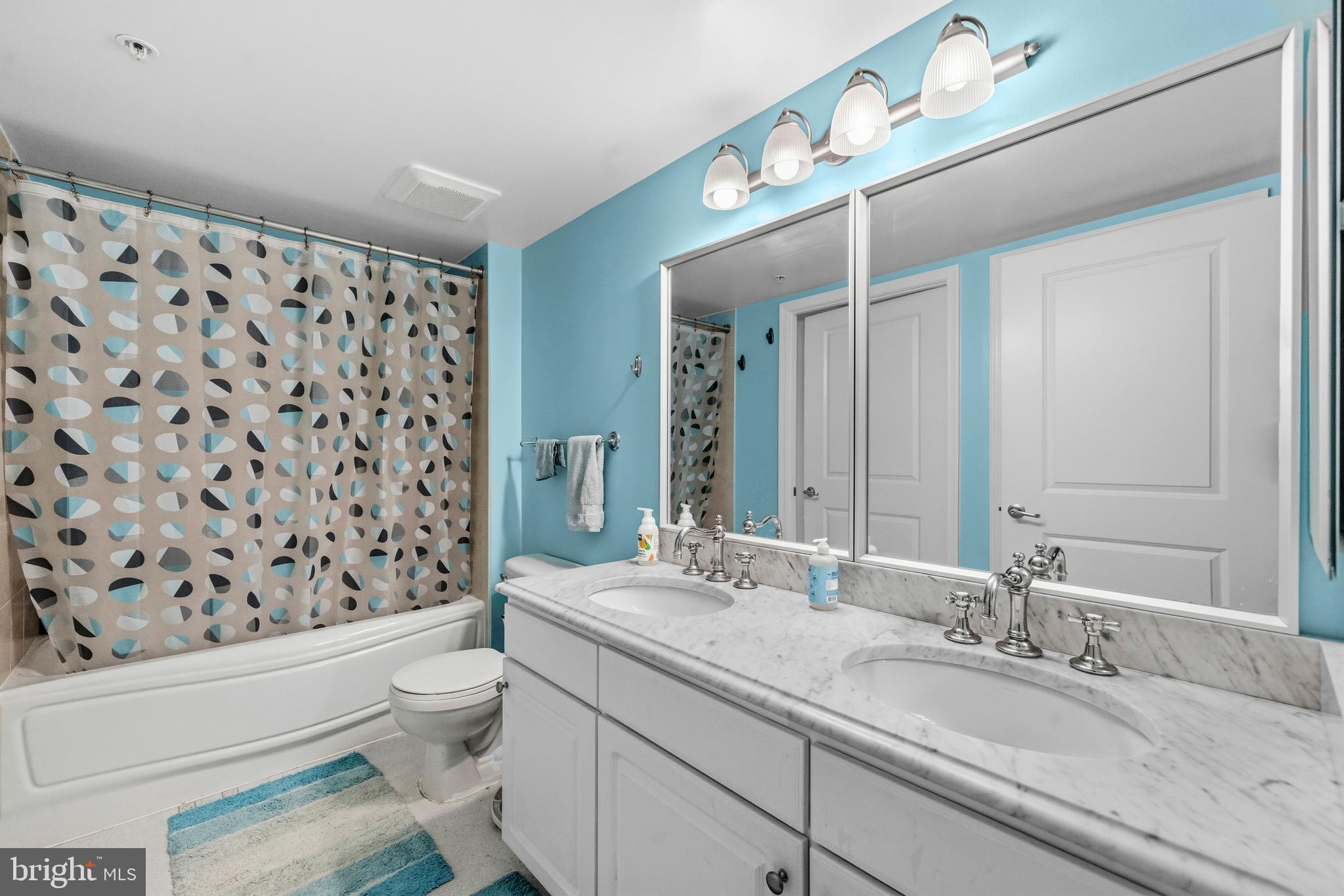 CARLTON HOUSE - Residential