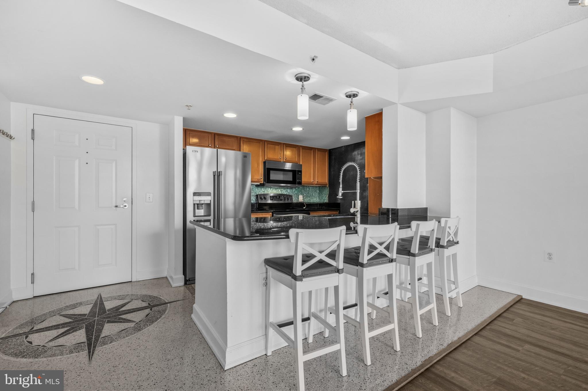 CARLTON HOUSE - Residential