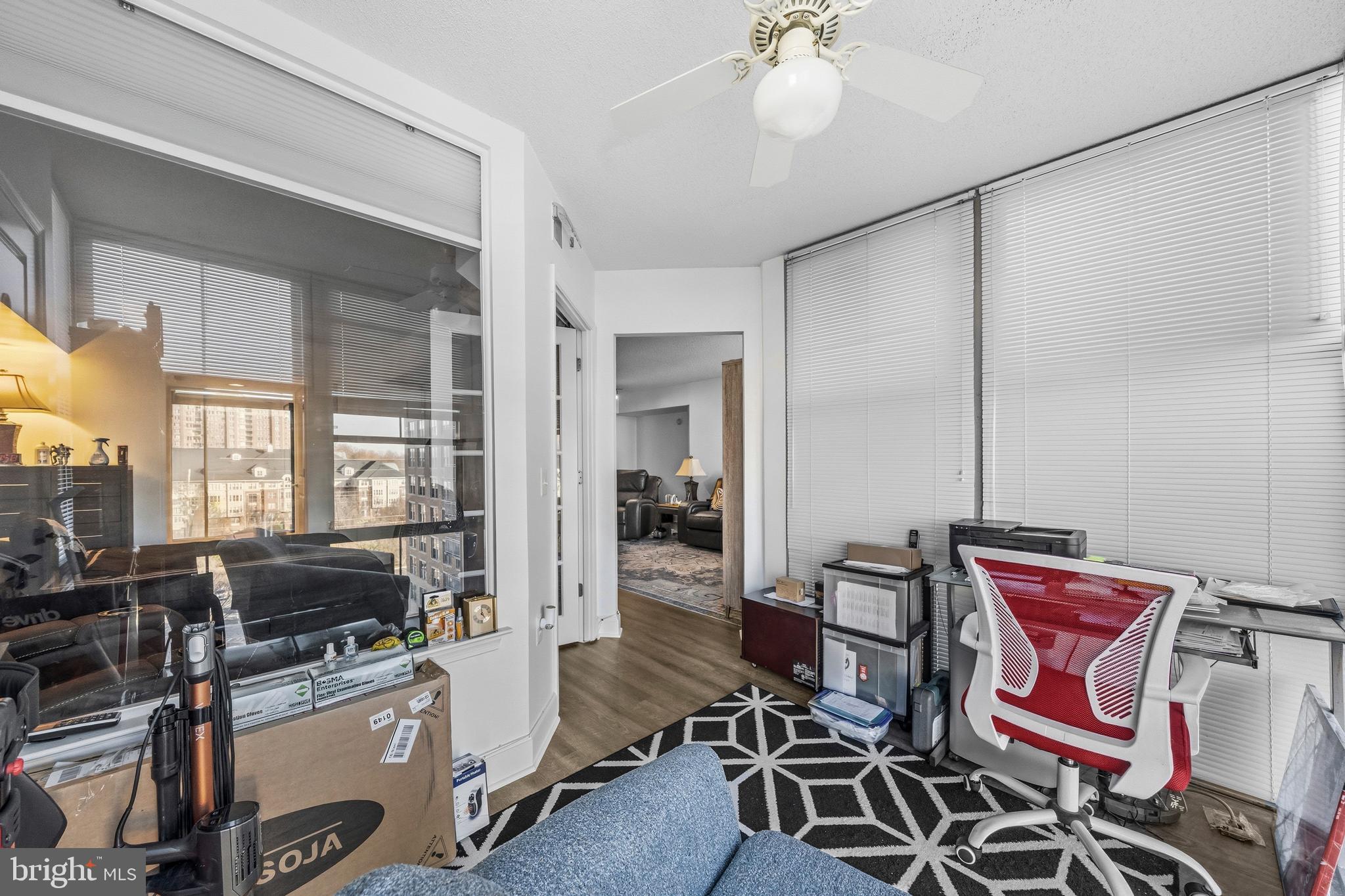 CARLTON HOUSE - Residential