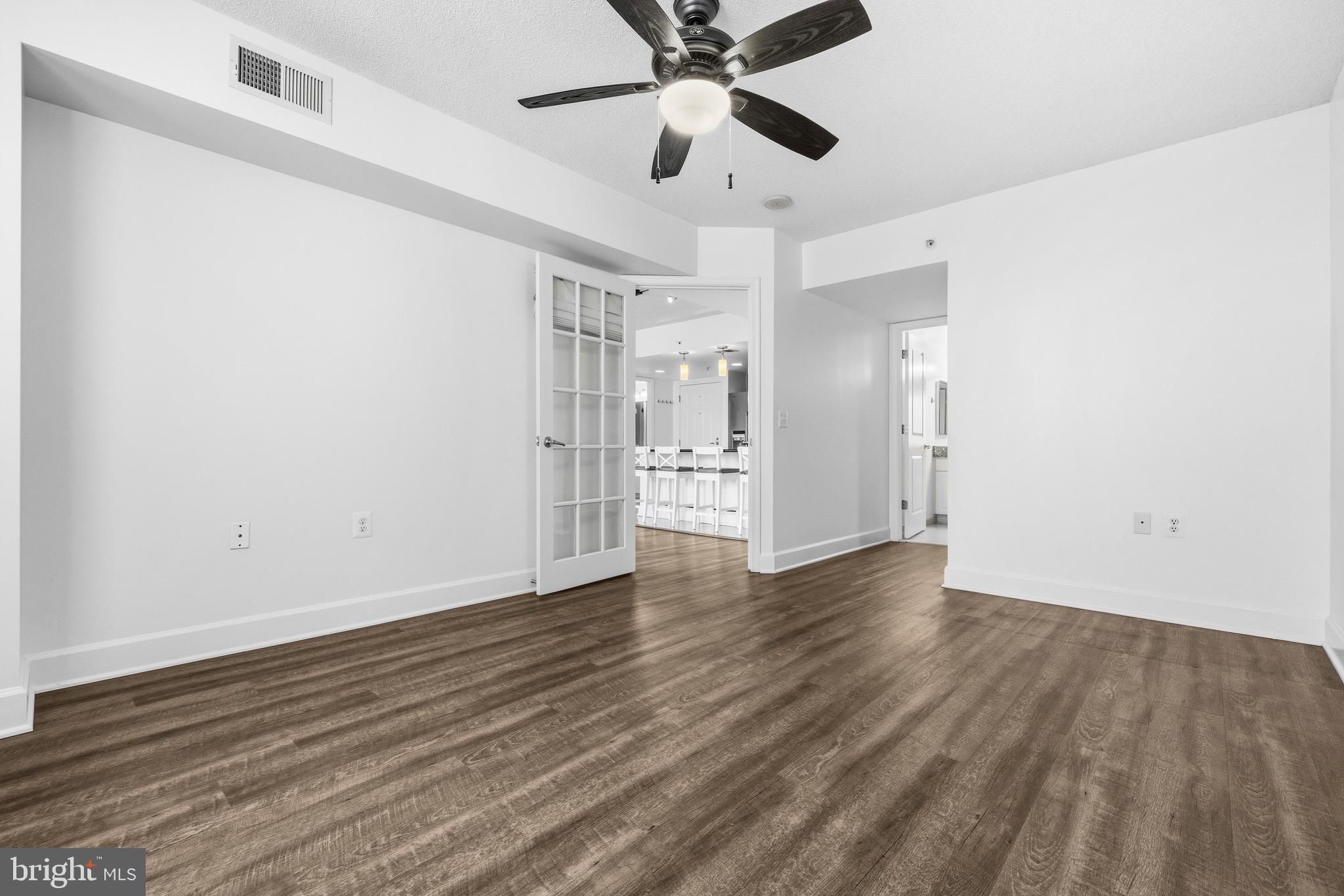 CARLTON HOUSE - Residential