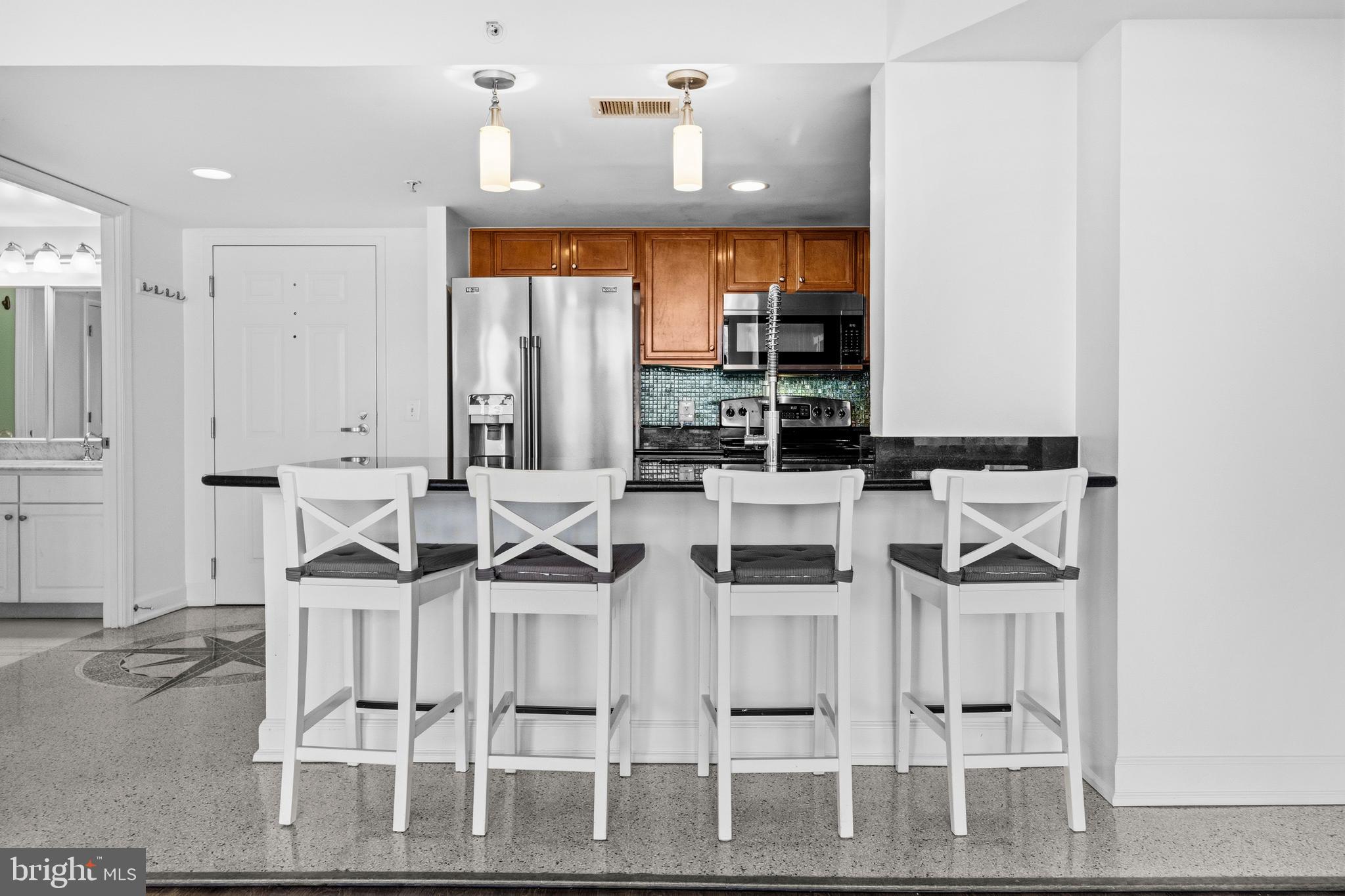 CARLTON HOUSE - Residential