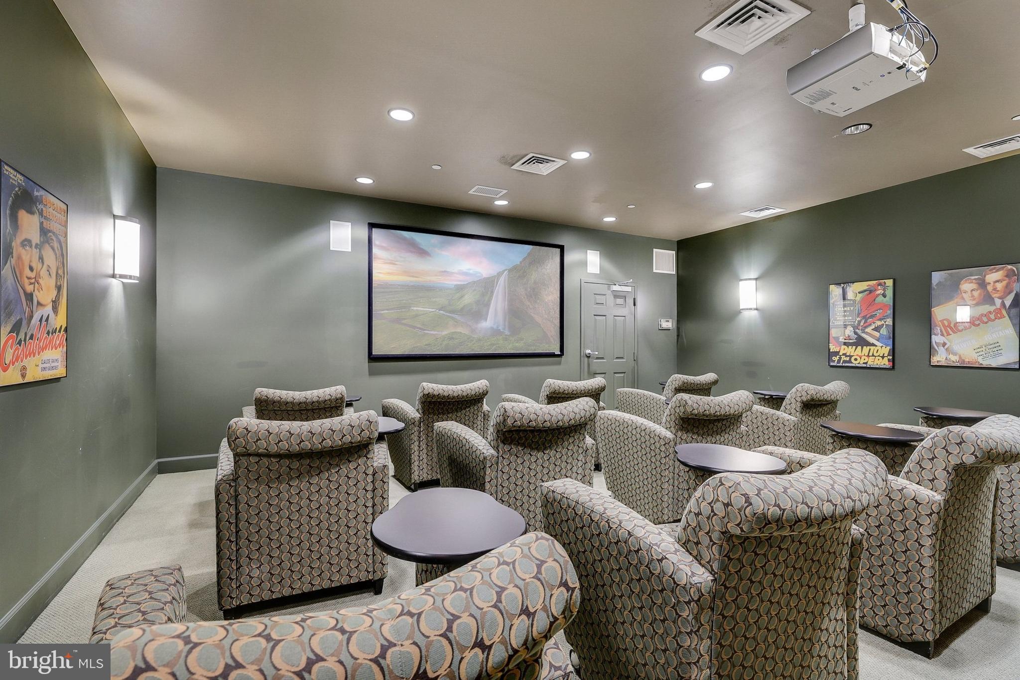 CARLTON HOUSE - Residential