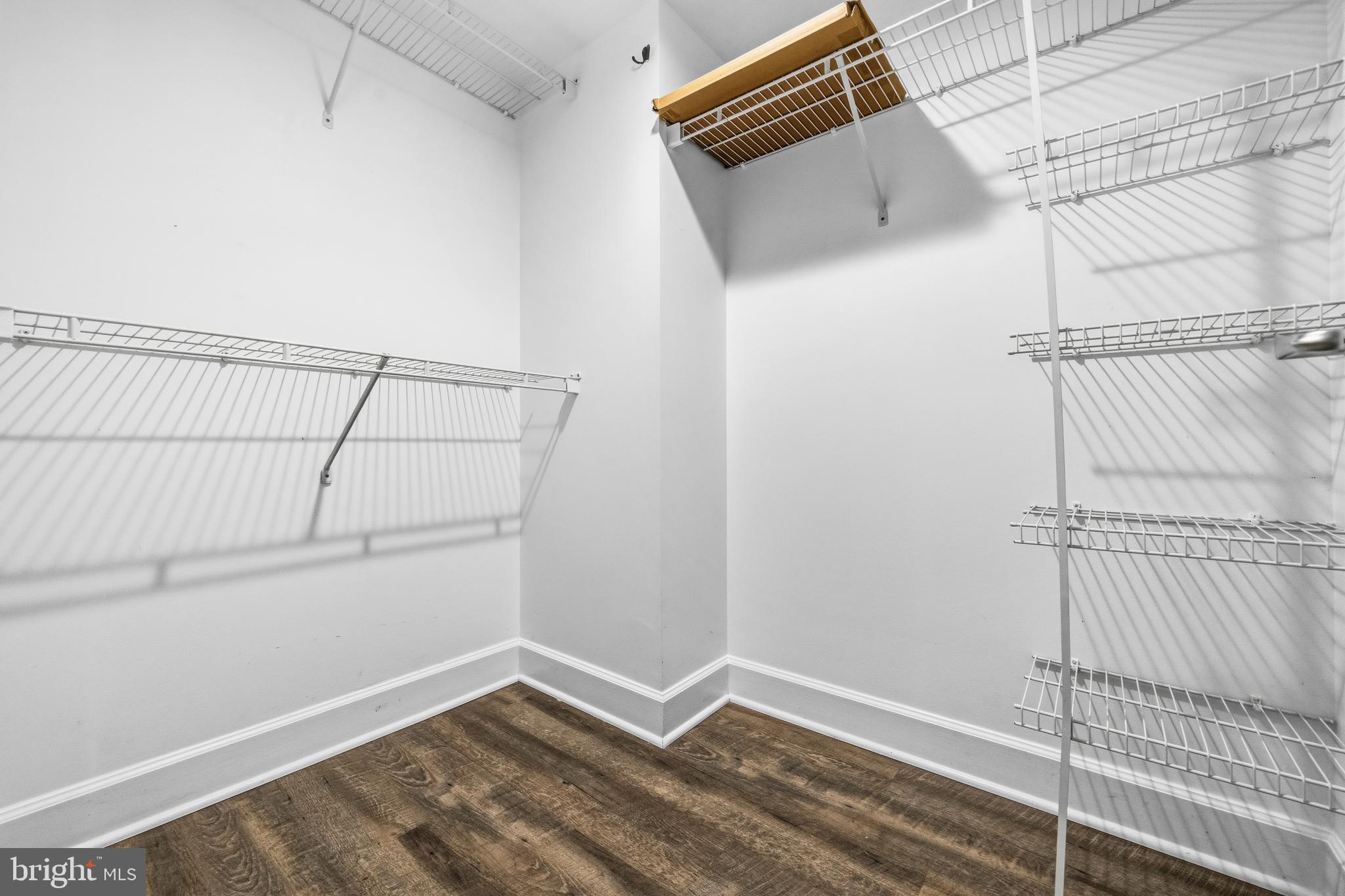 CARLTON HOUSE - Residential