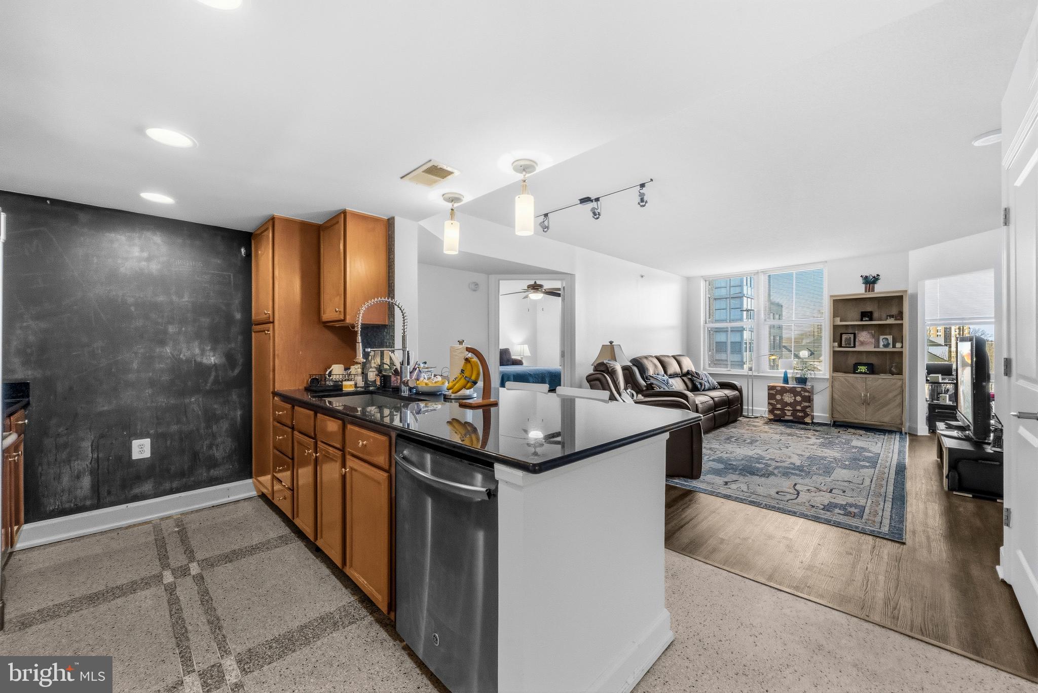 CARLTON HOUSE - Residential