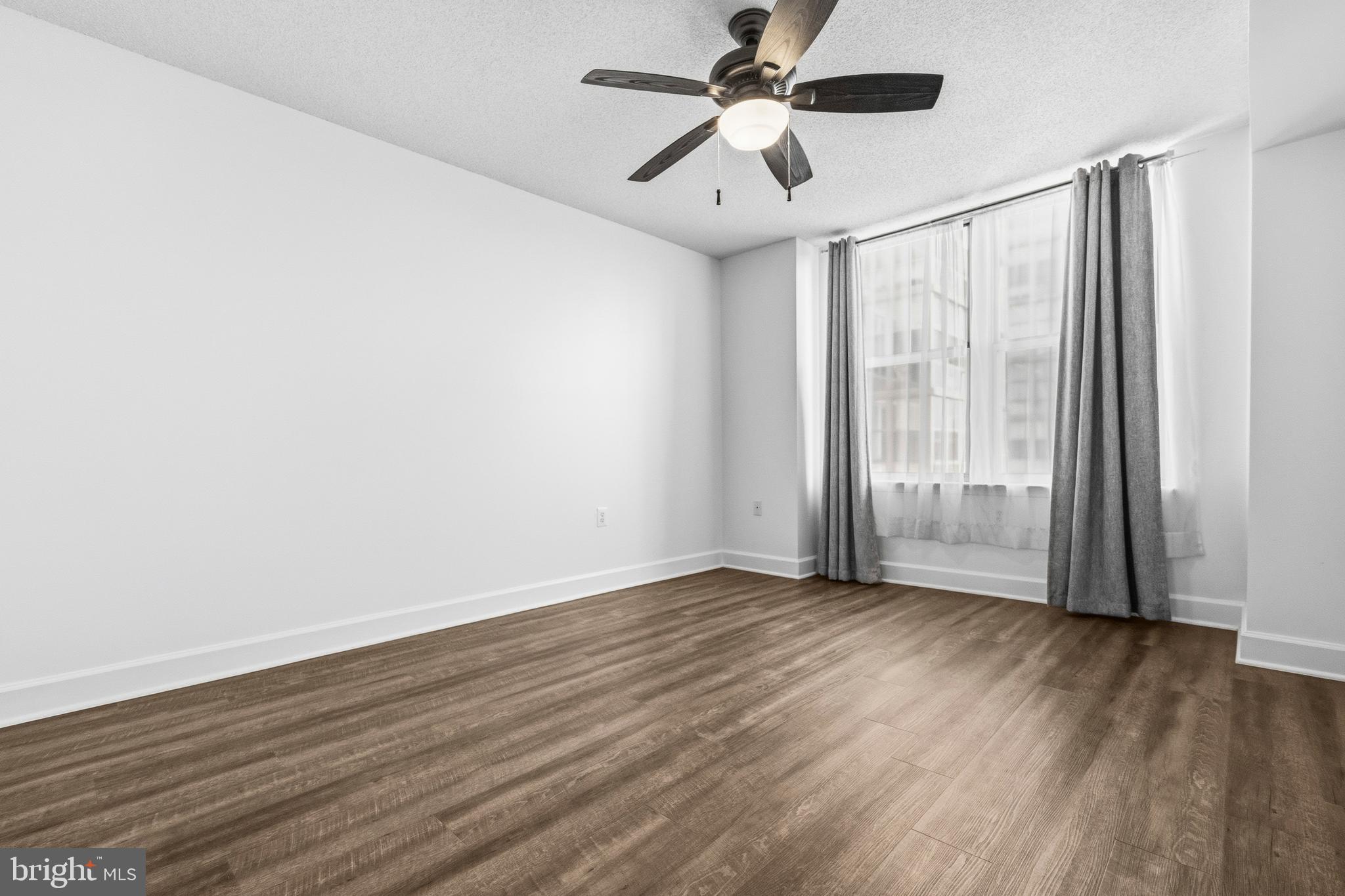 CARLTON HOUSE - Residential