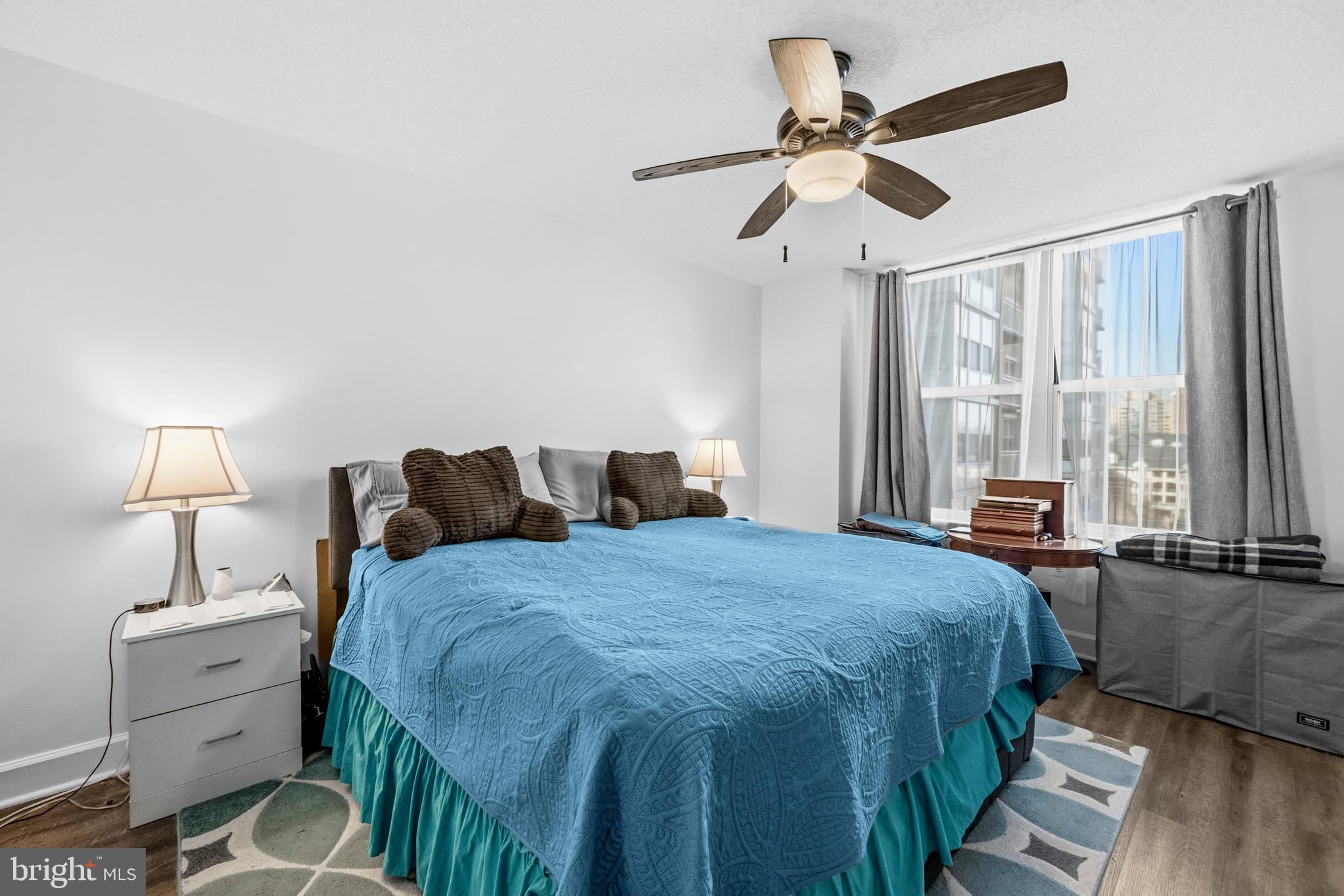 CARLTON HOUSE - Residential