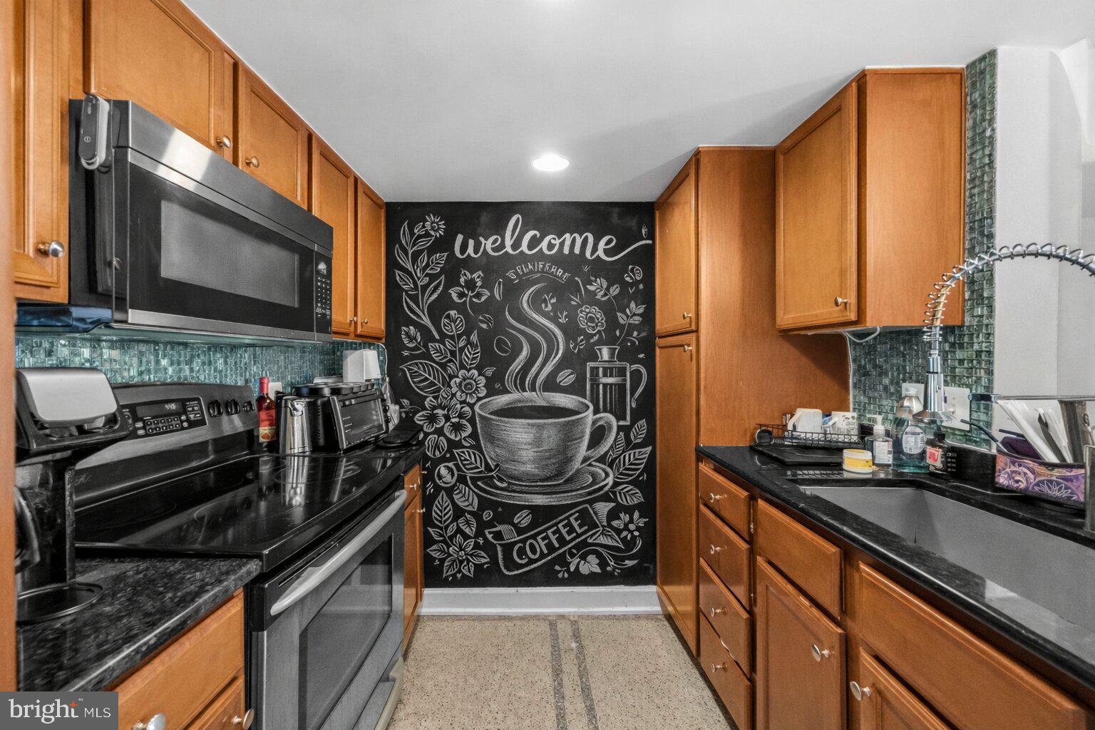 CARLTON HOUSE - Residential