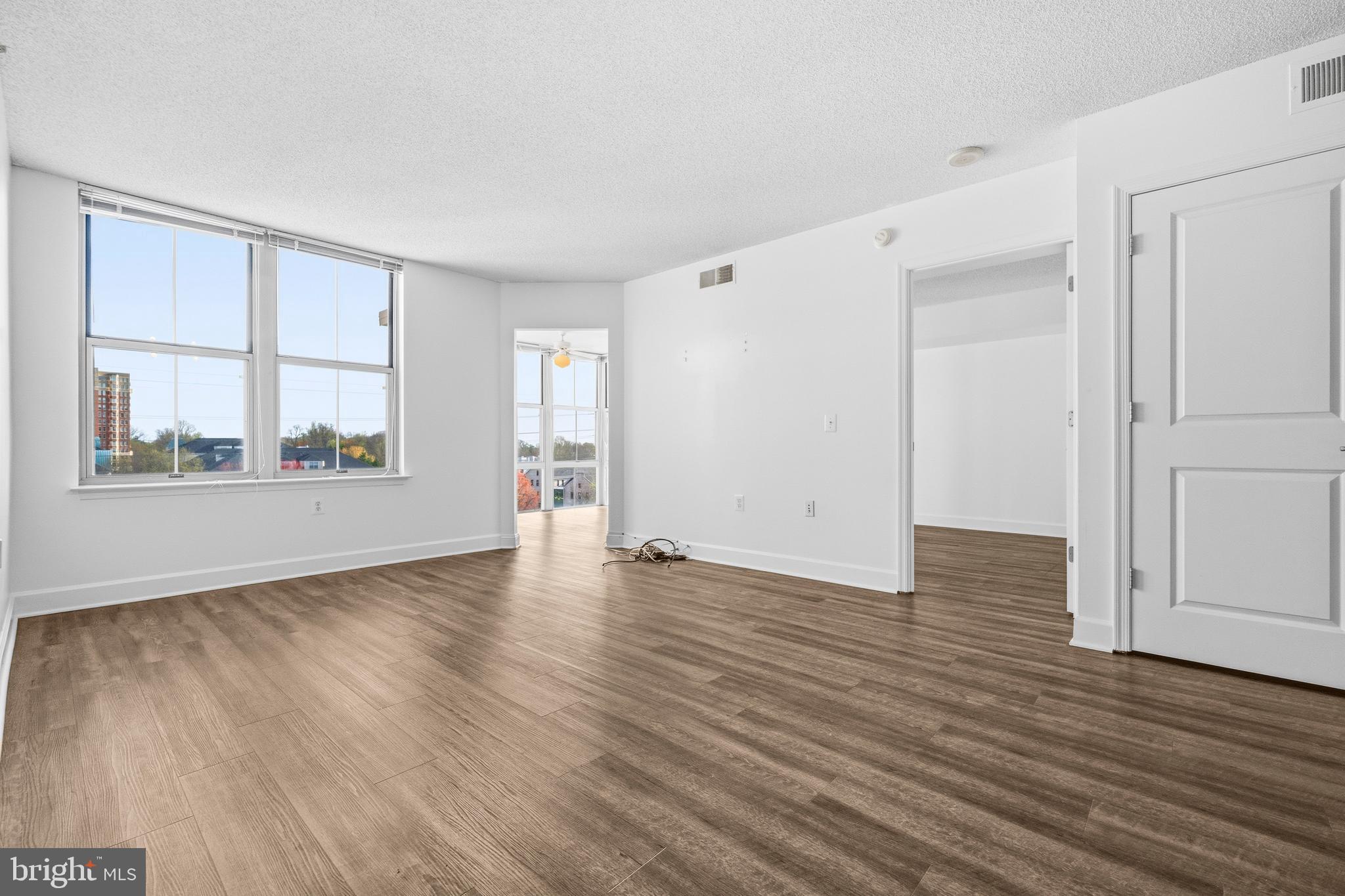 CARLTON HOUSE - Residential