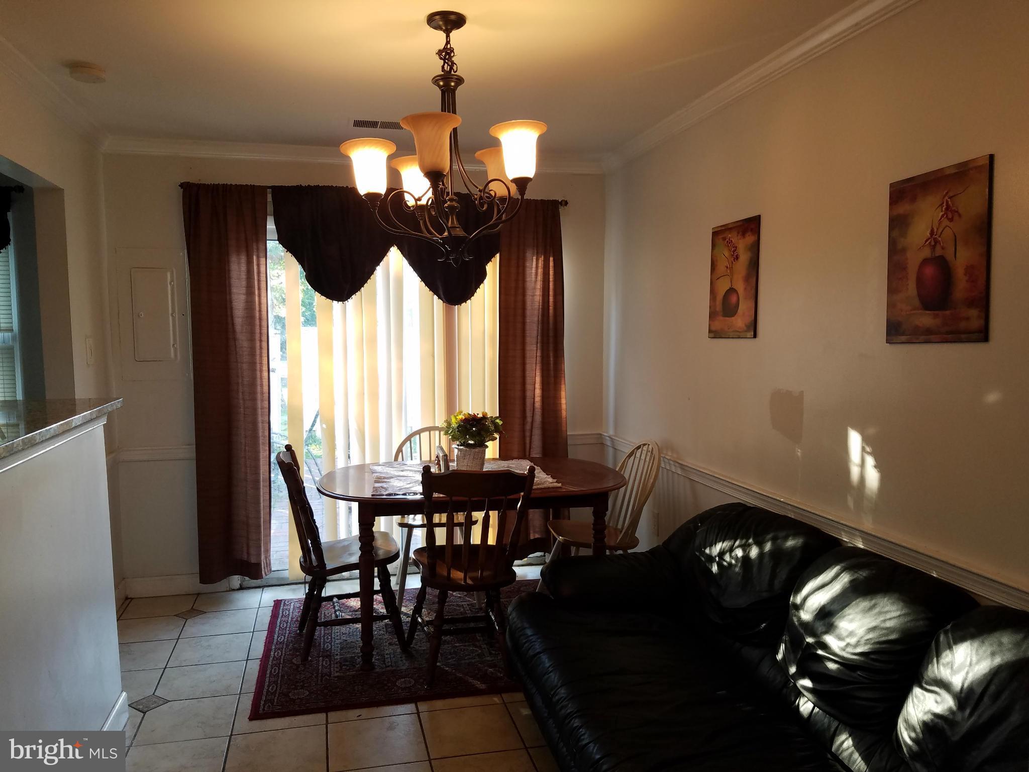 VILLAGE GATE - Residential