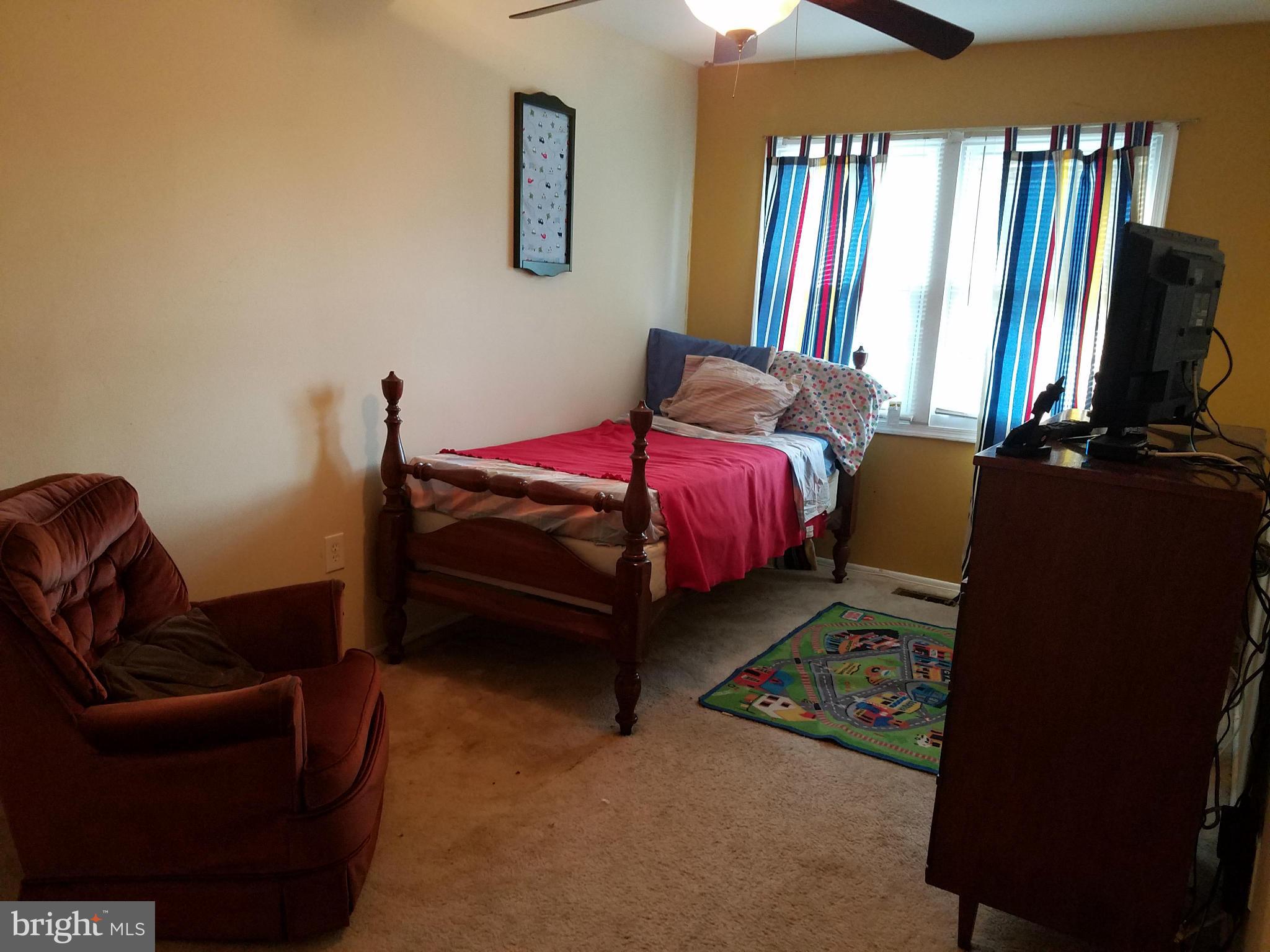 VILLAGE GATE - Residential