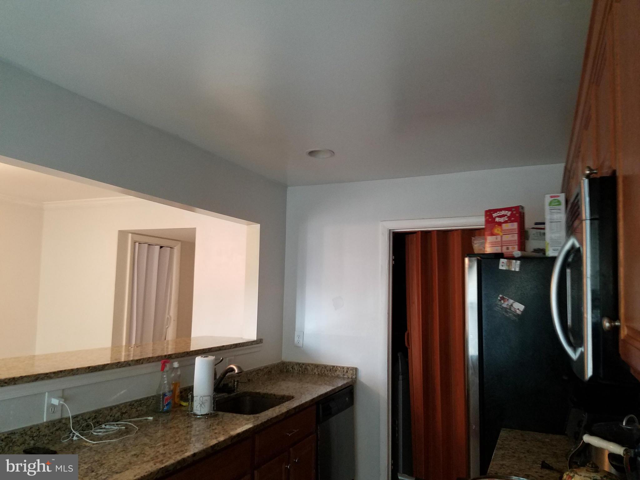 VILLAGE GATE - Residential