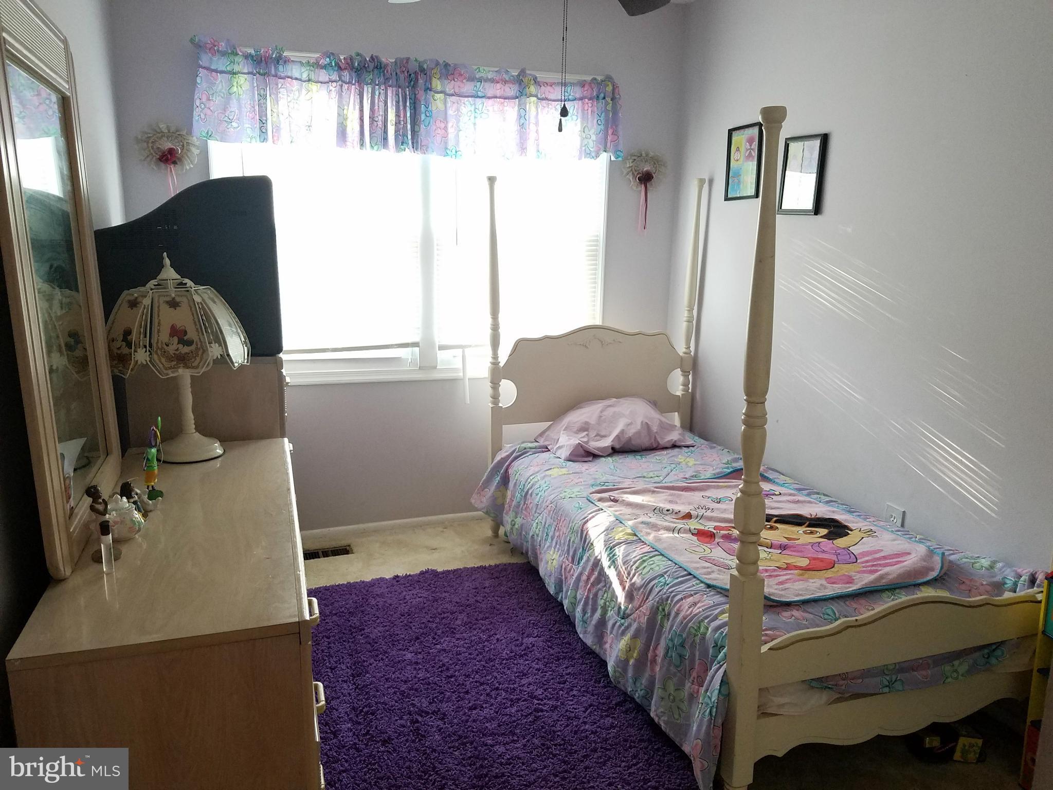 VILLAGE GATE - Residential