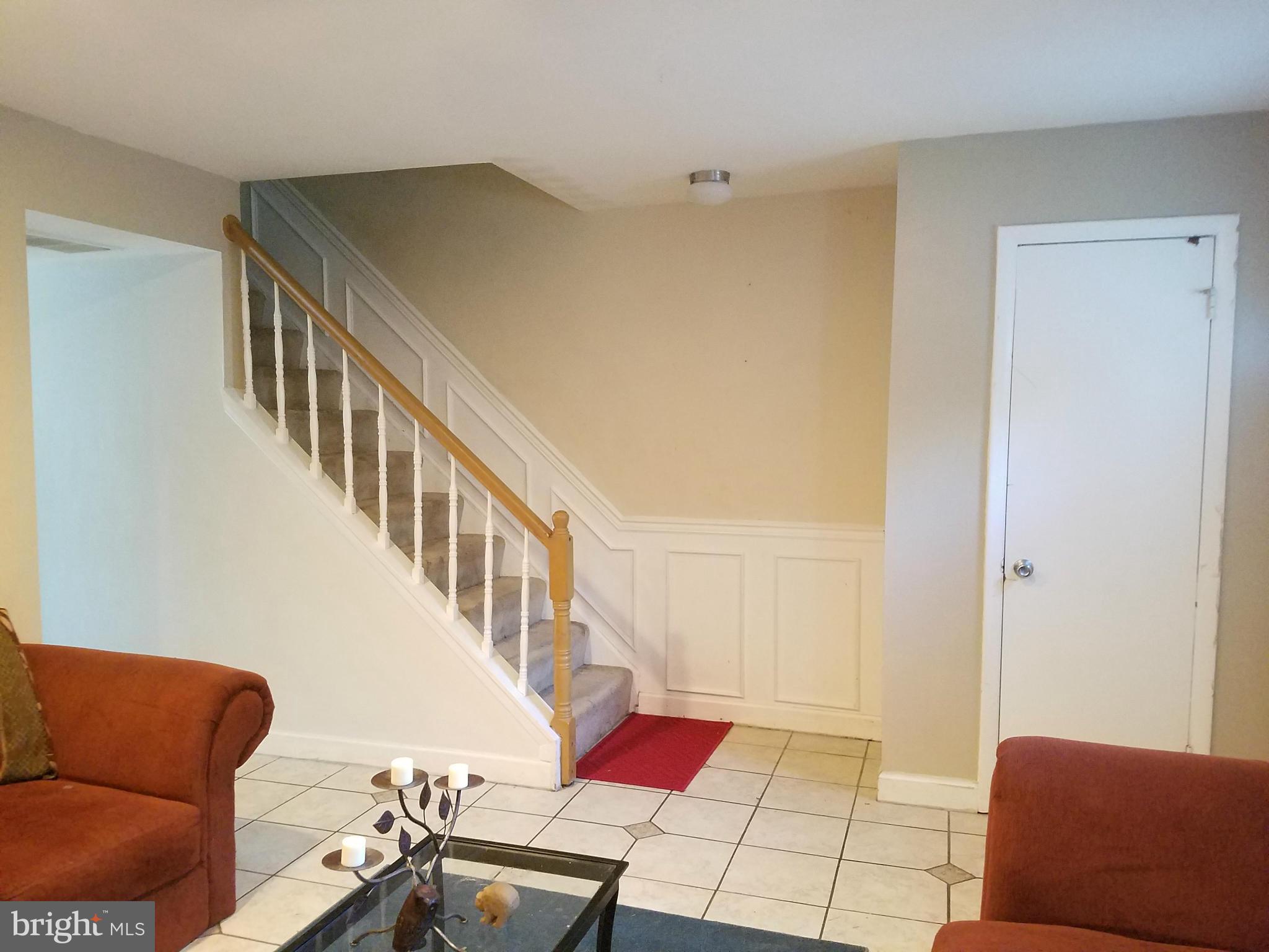 VILLAGE GATE - Residential