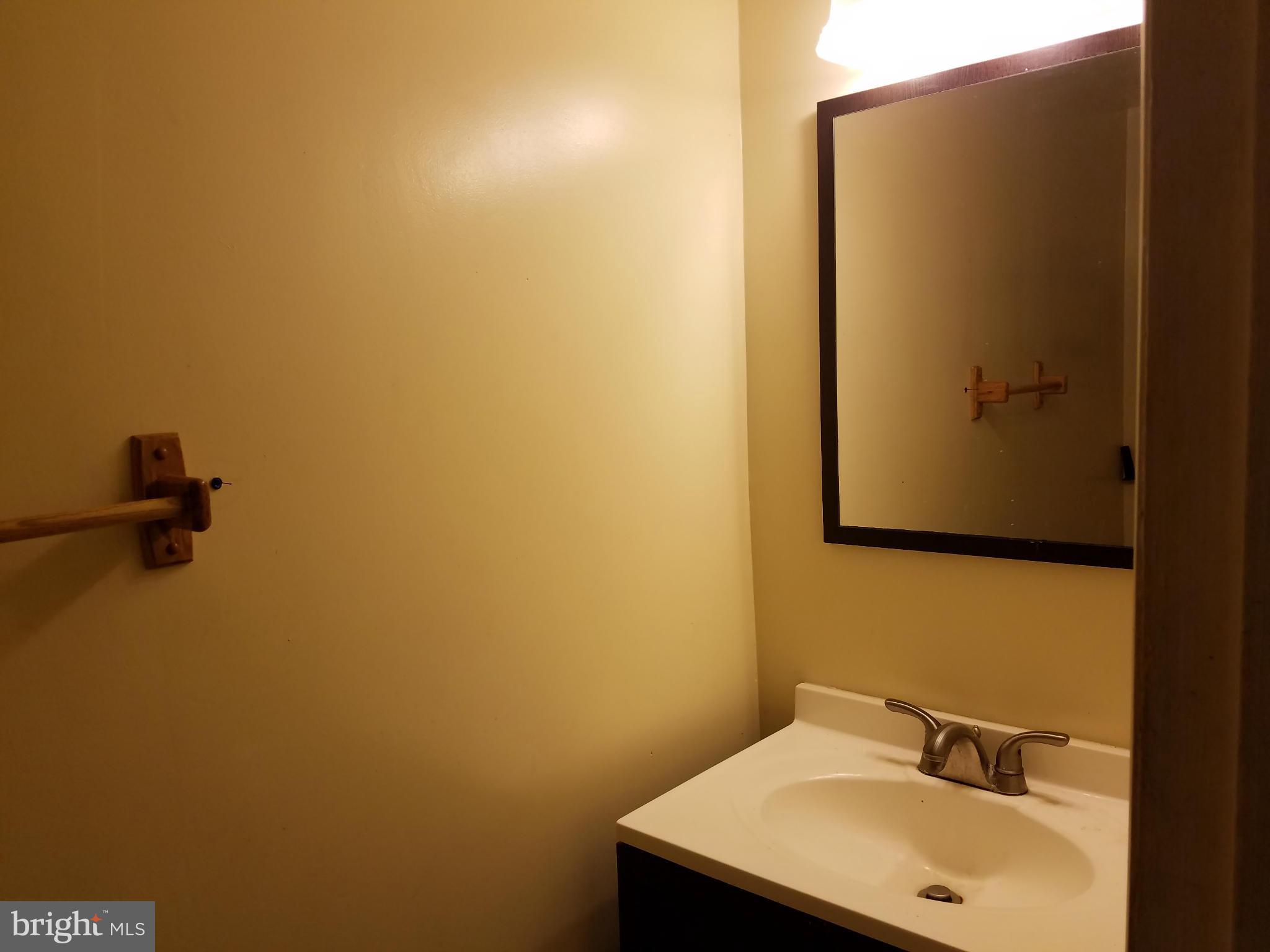 VILLAGE GATE - Residential