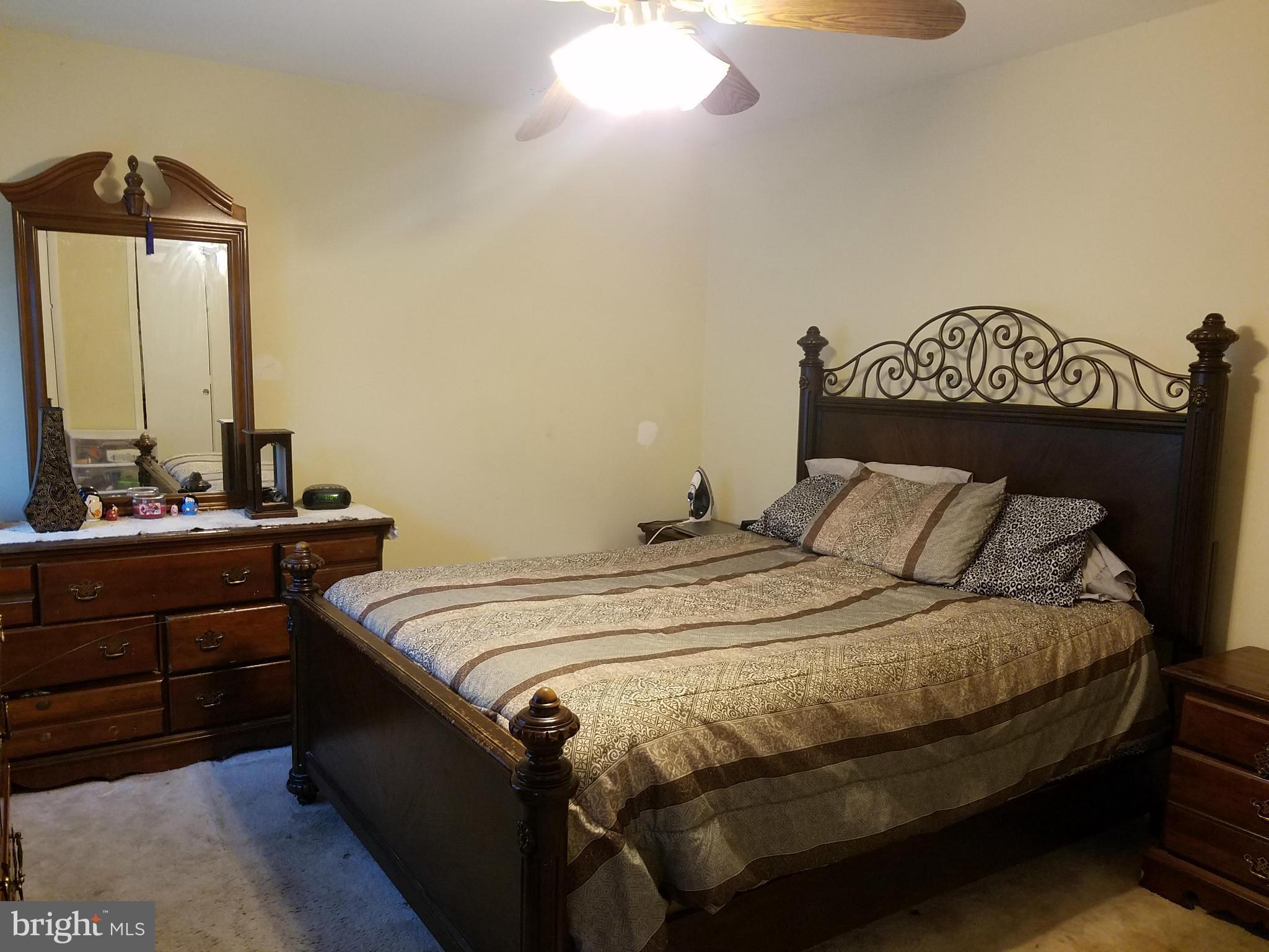 VILLAGE GATE - Residential