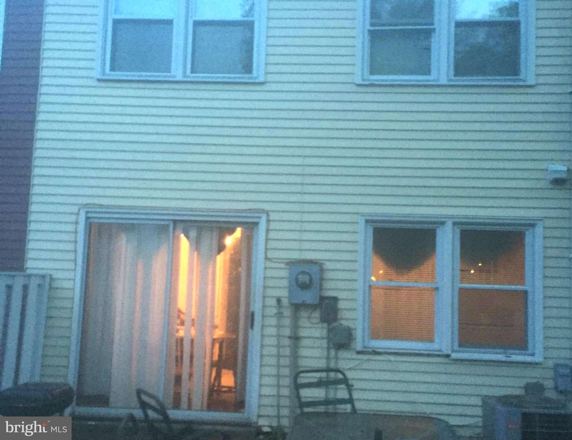 VILLAGE GATE - Residential