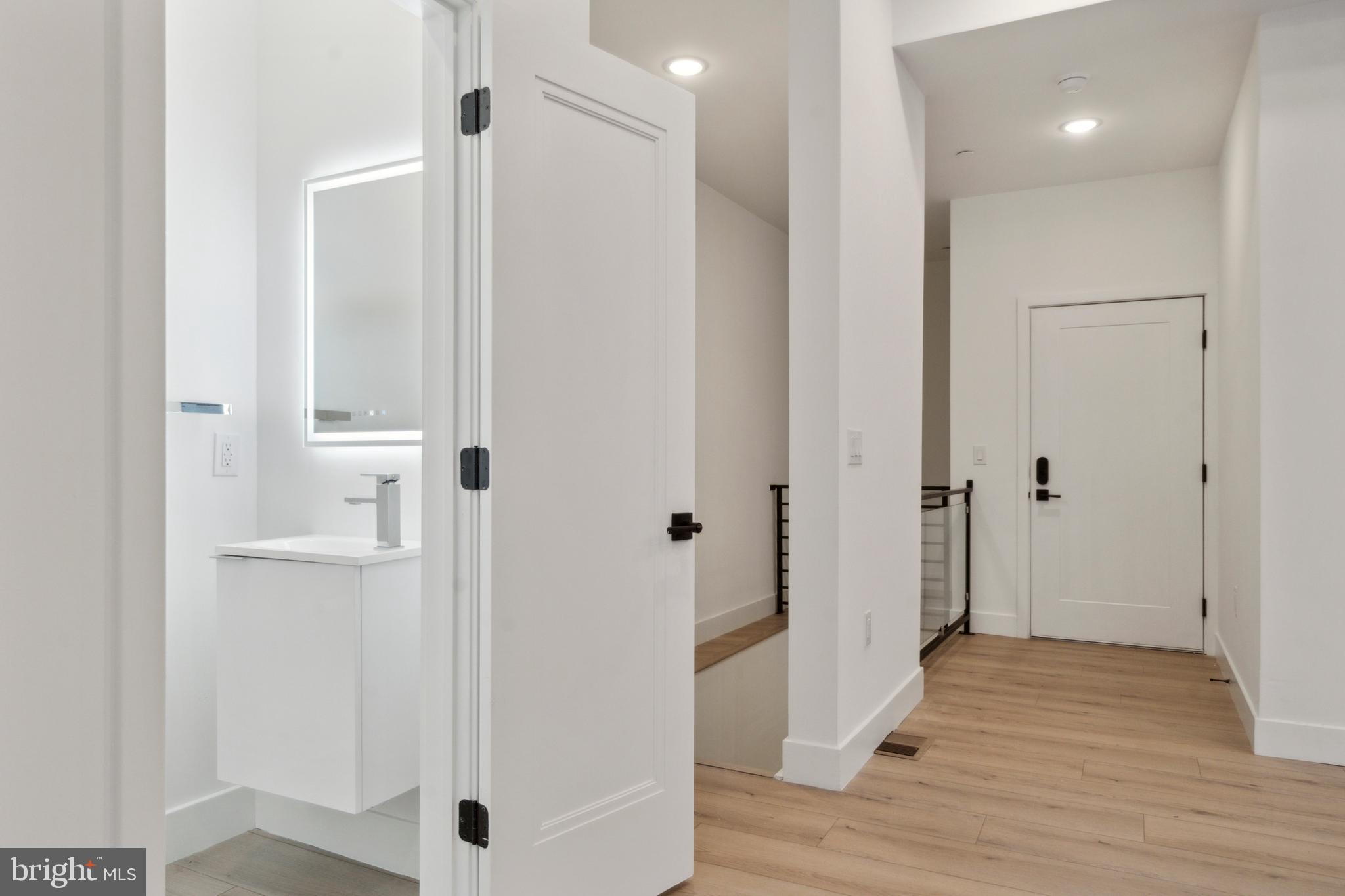 POINT BREEZE - Residential Lease