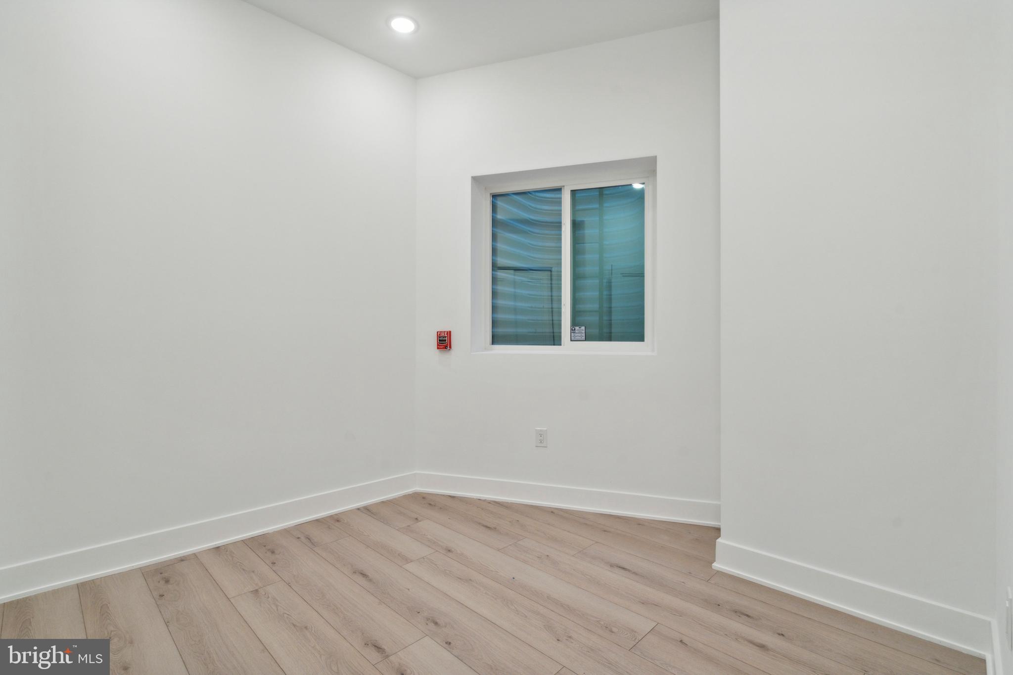 POINT BREEZE - Residential Lease