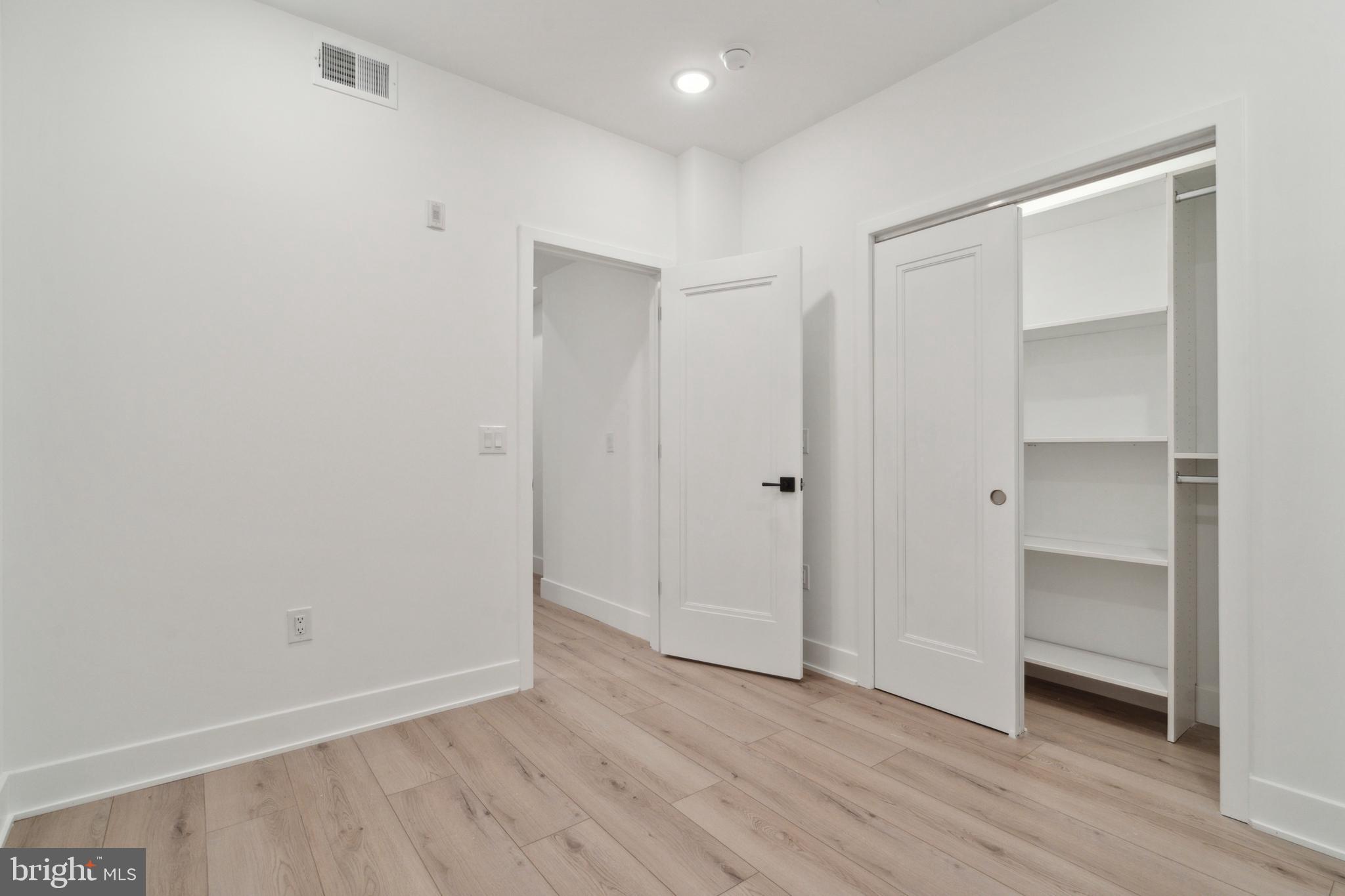 POINT BREEZE - Residential Lease