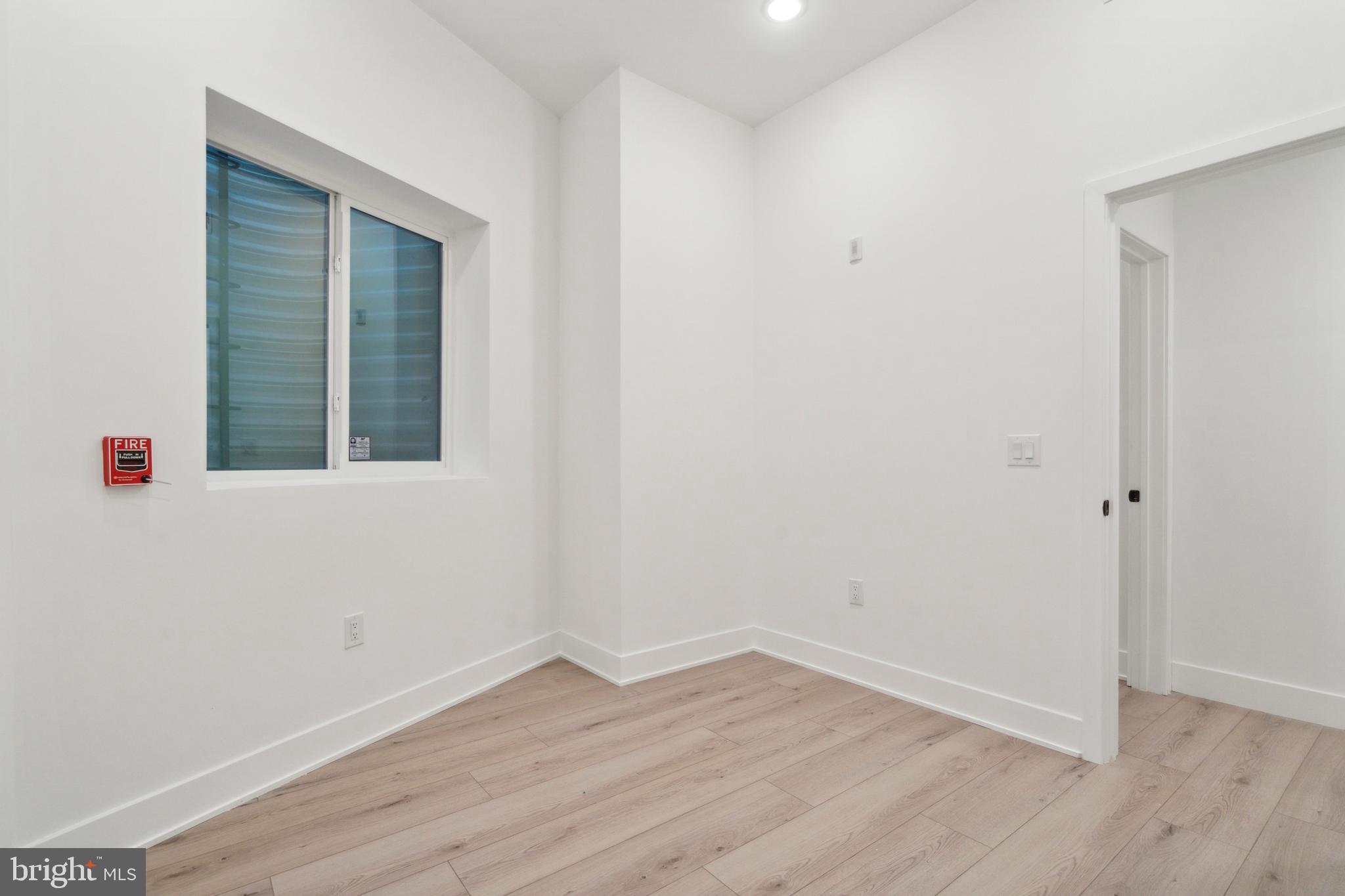 POINT BREEZE - Residential Lease